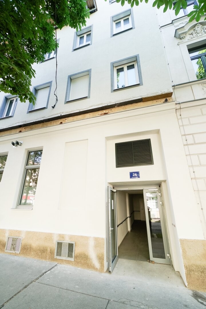 Image 2 of 14