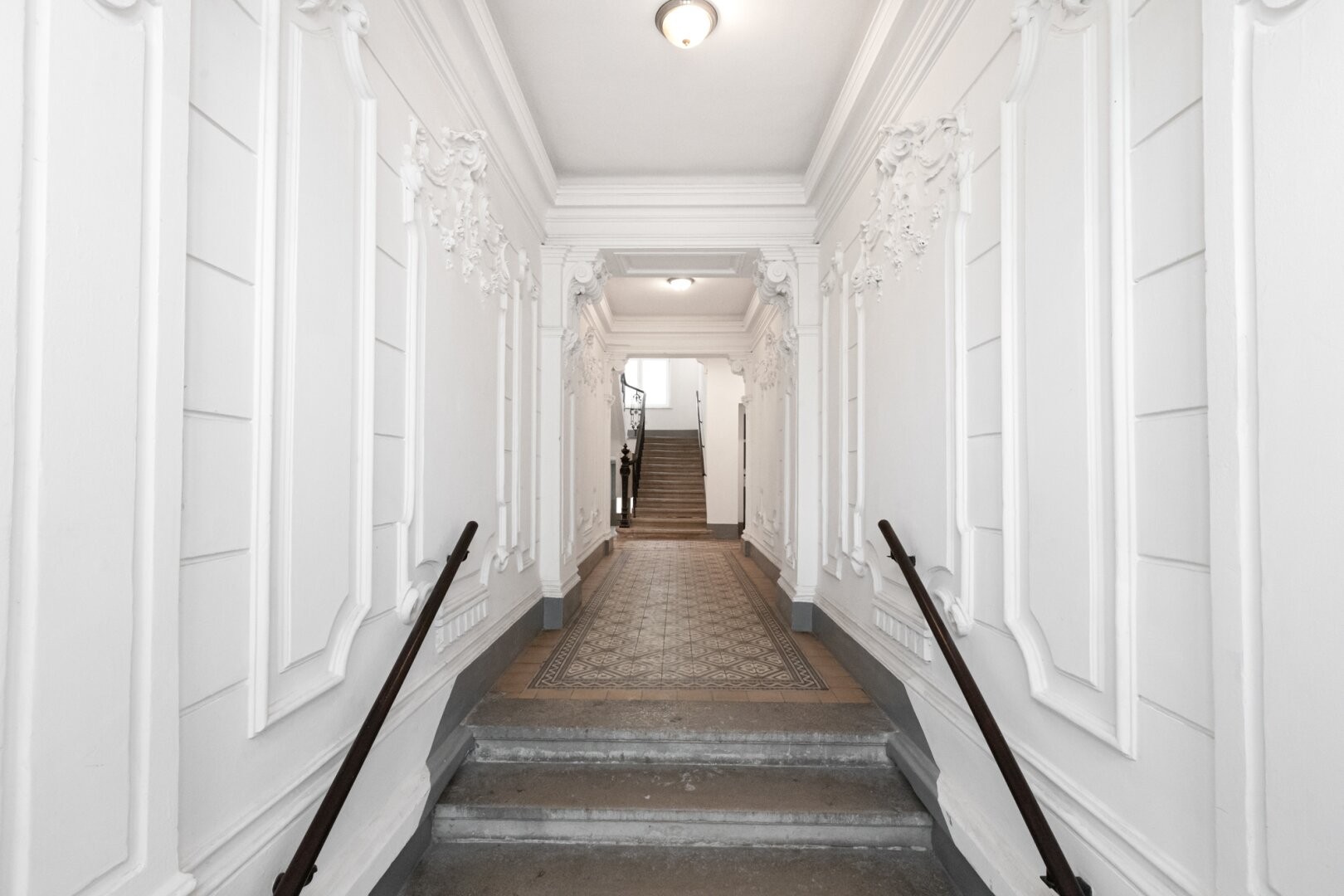 Image 4 of 9