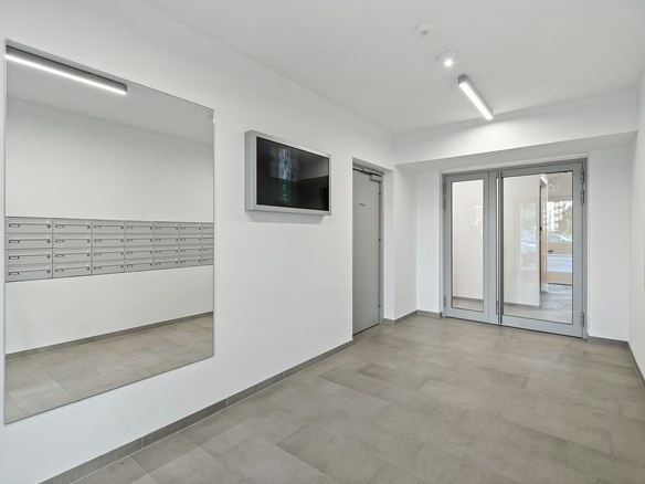 Image 9 of 14
