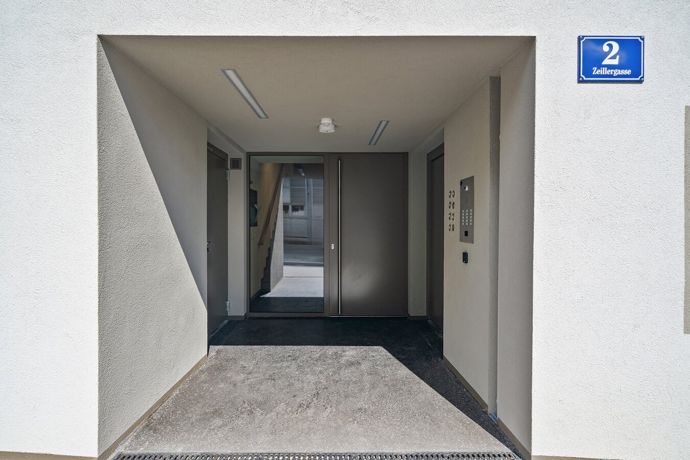 Image 10 of 18