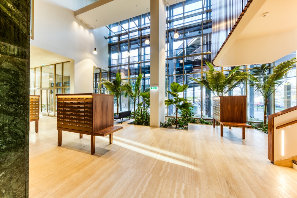 Image 3 of 5