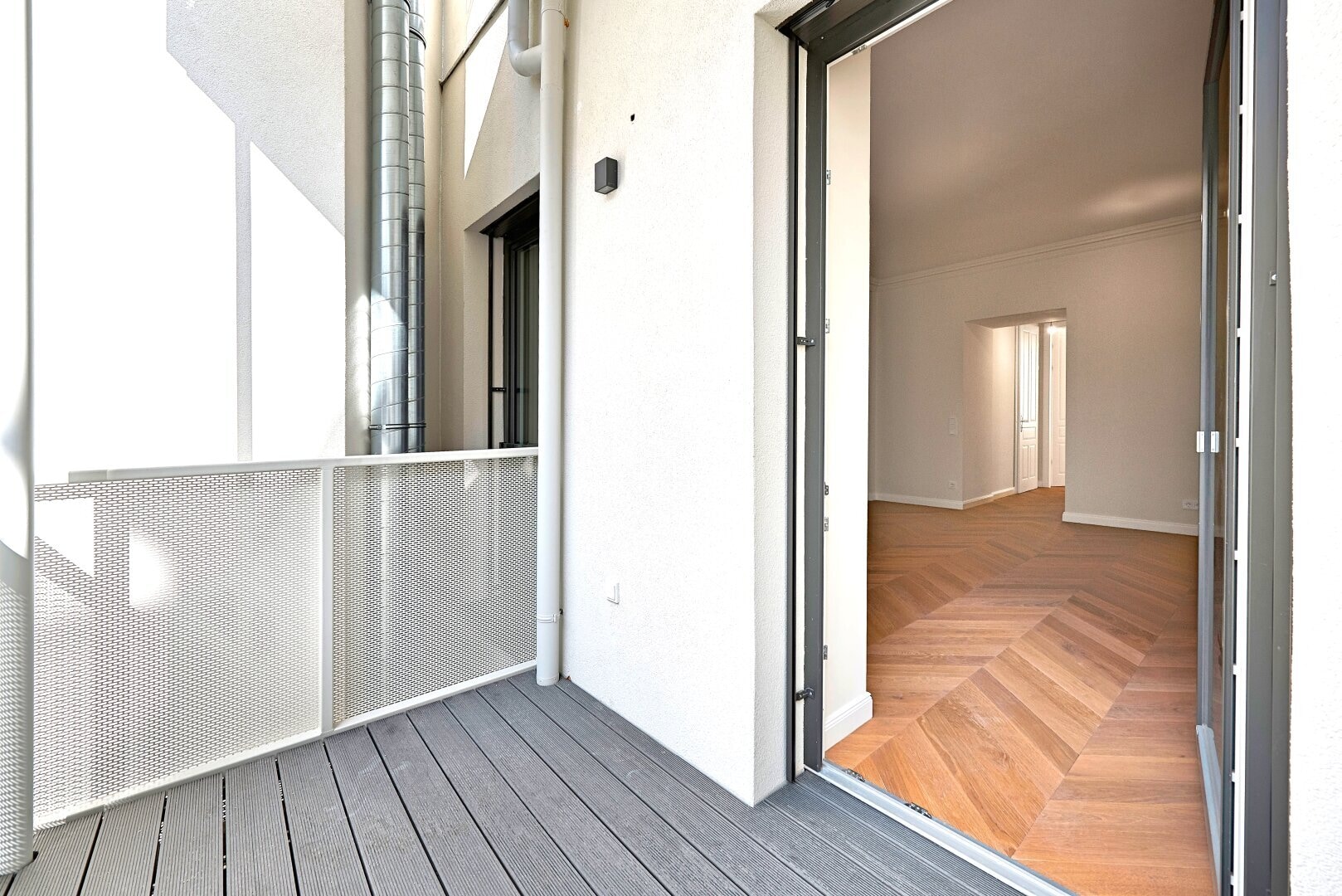 ESSENZ No.1