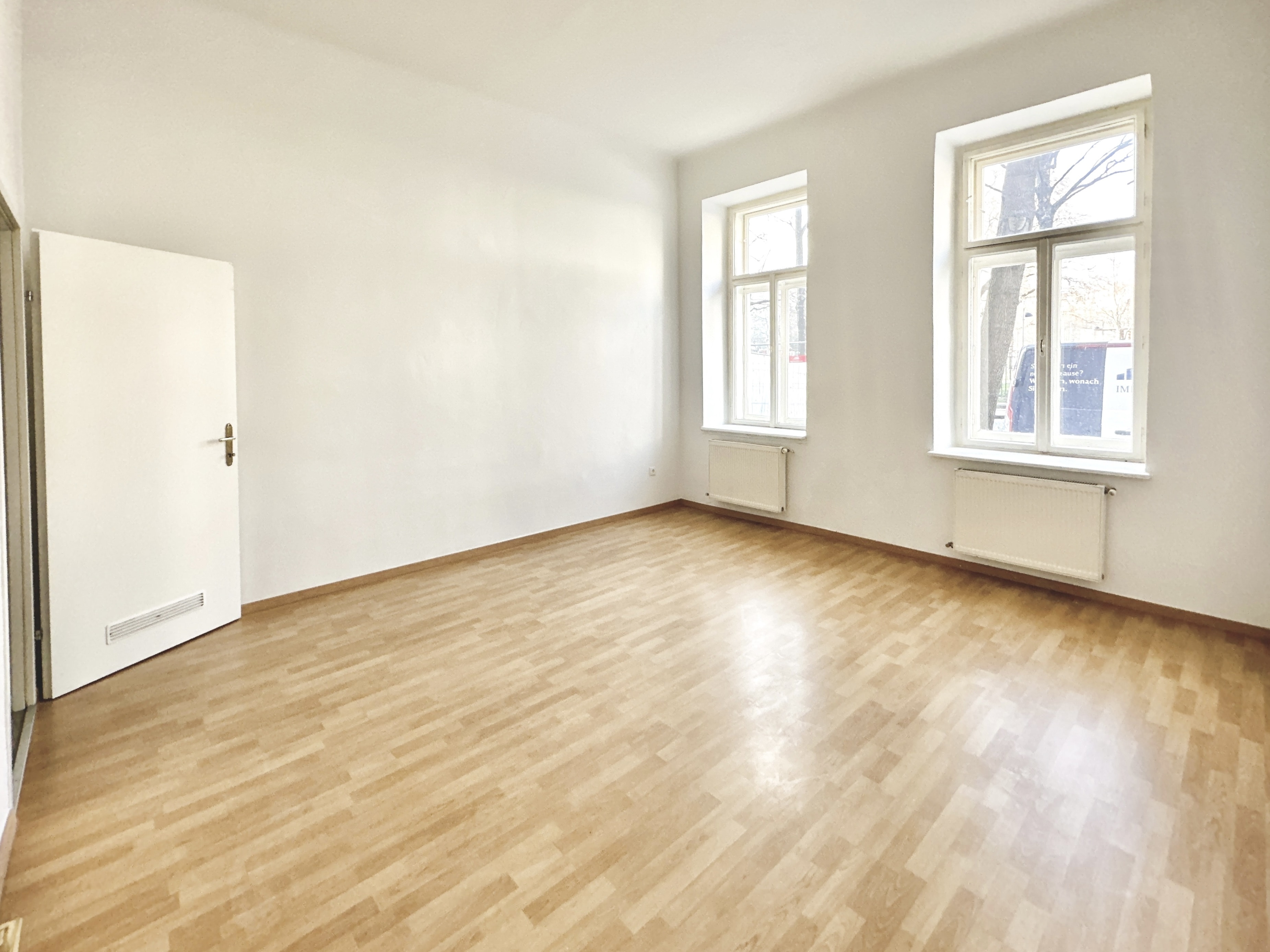 Max-Winter-Platz 18