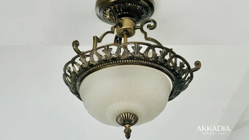 LORYHAUS – Kleinod mit Garten