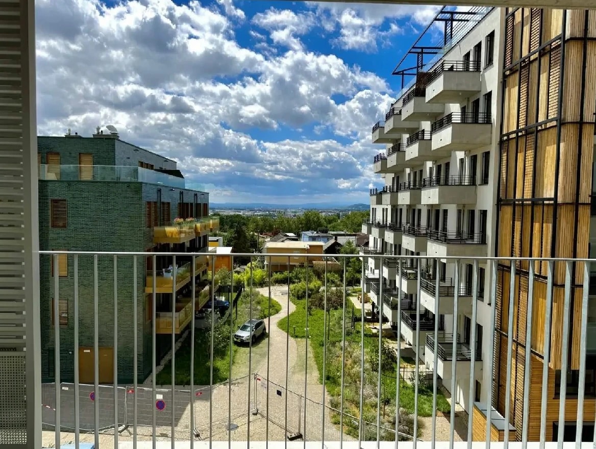 reLAX 151 E