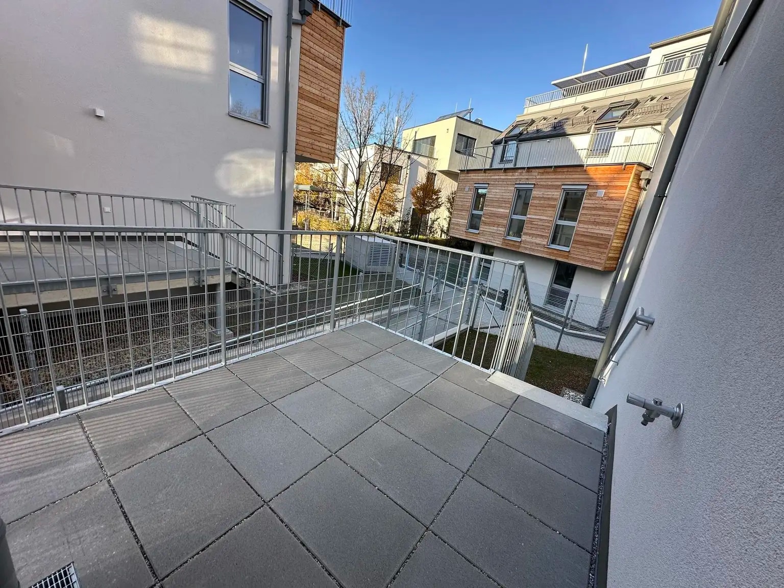 Schleusenstraße 1A / Bahnstraße 2F