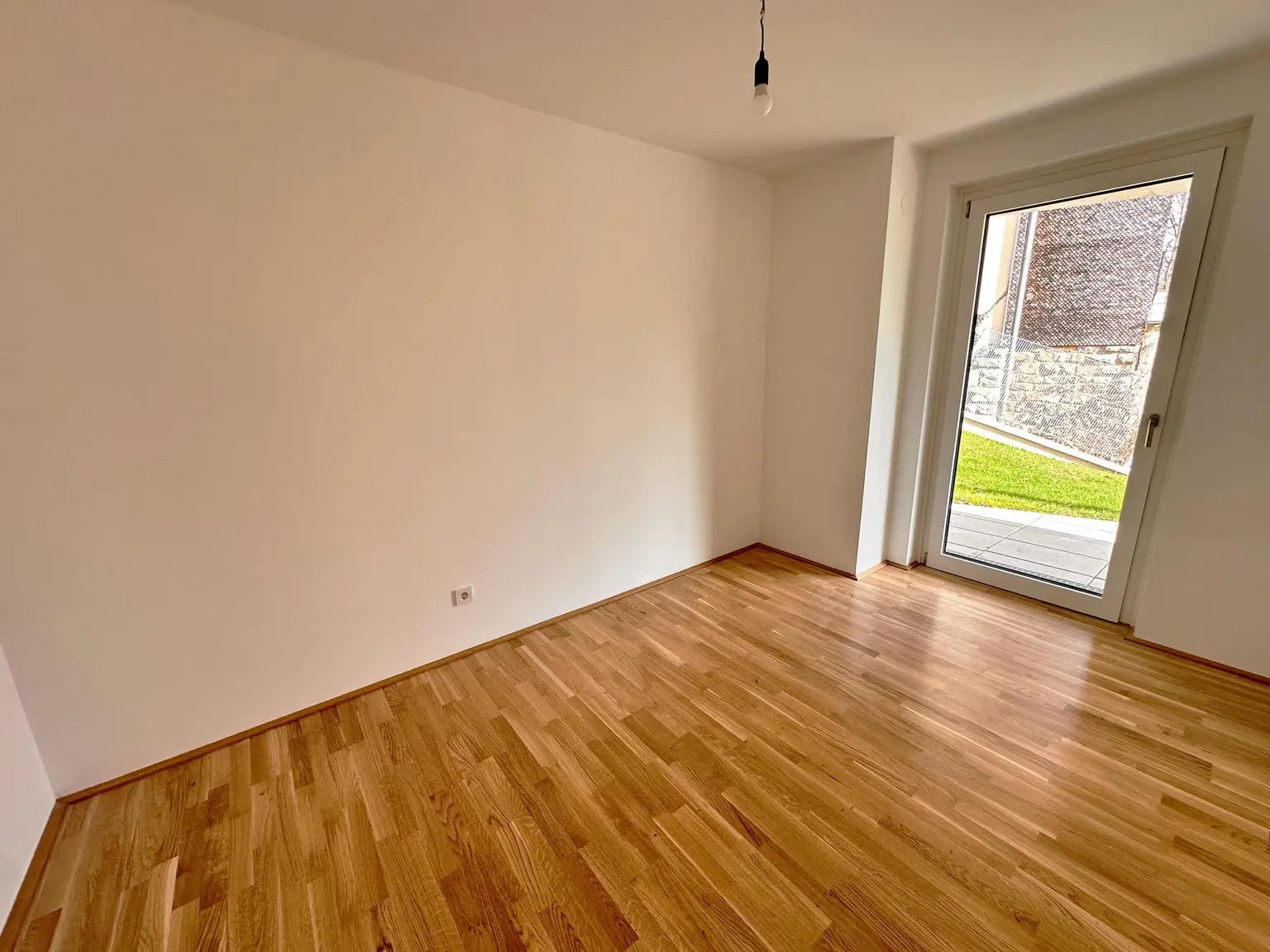 Schleusenstraße 1A / Bahnstraße 2F