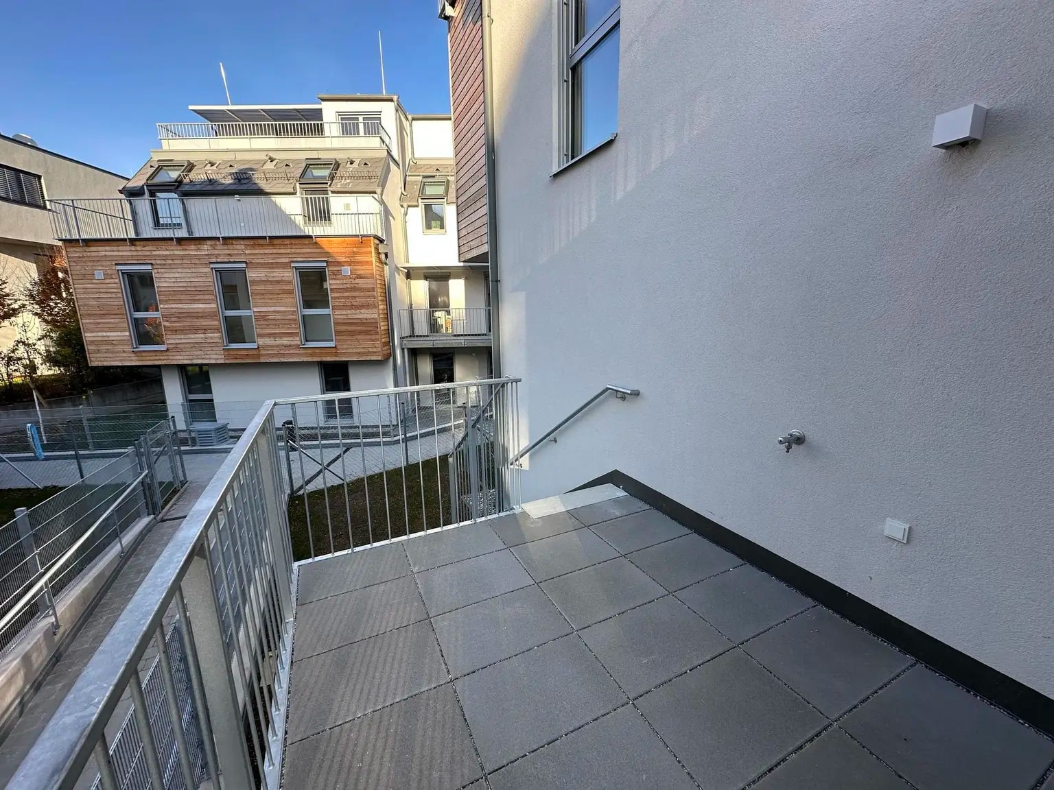 Schleusenstraße 1A / Bahnstraße 2F