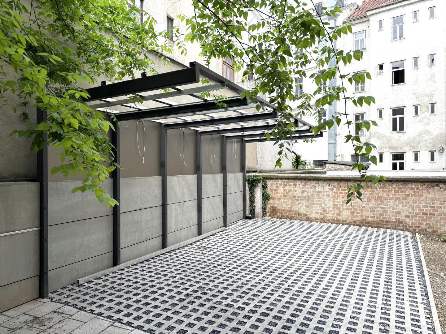 Treustraße 16