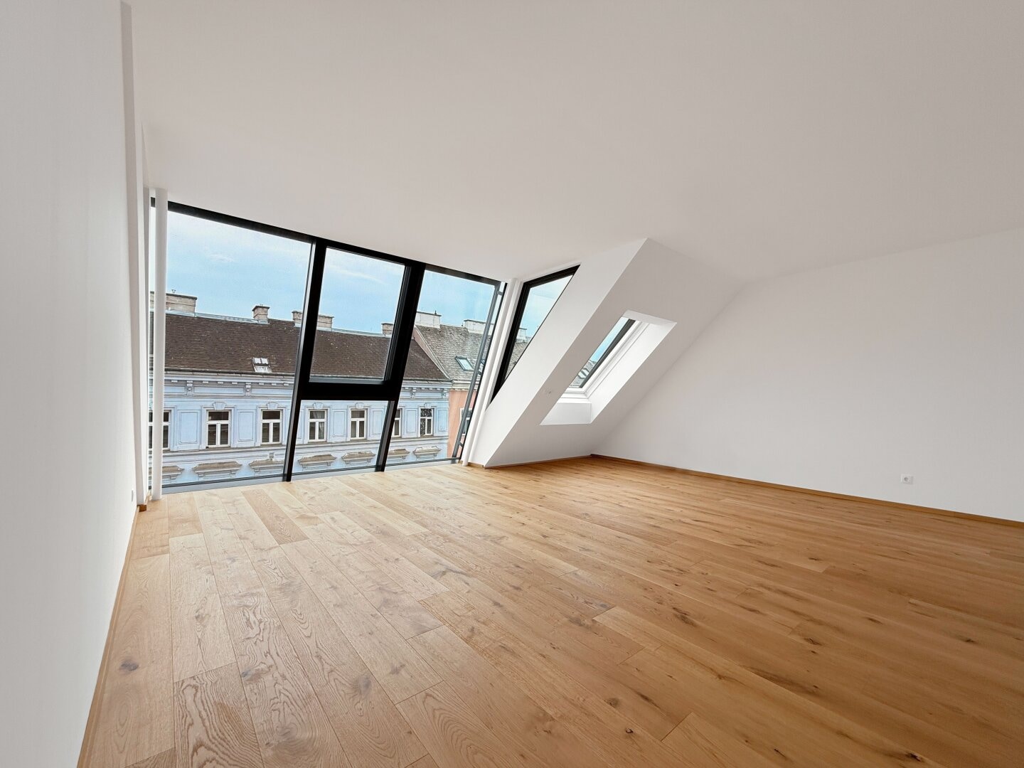 Treustraße 16