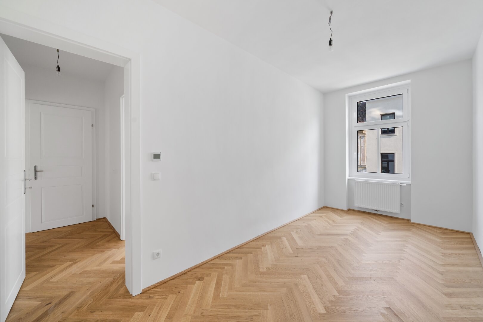Treustraße 16