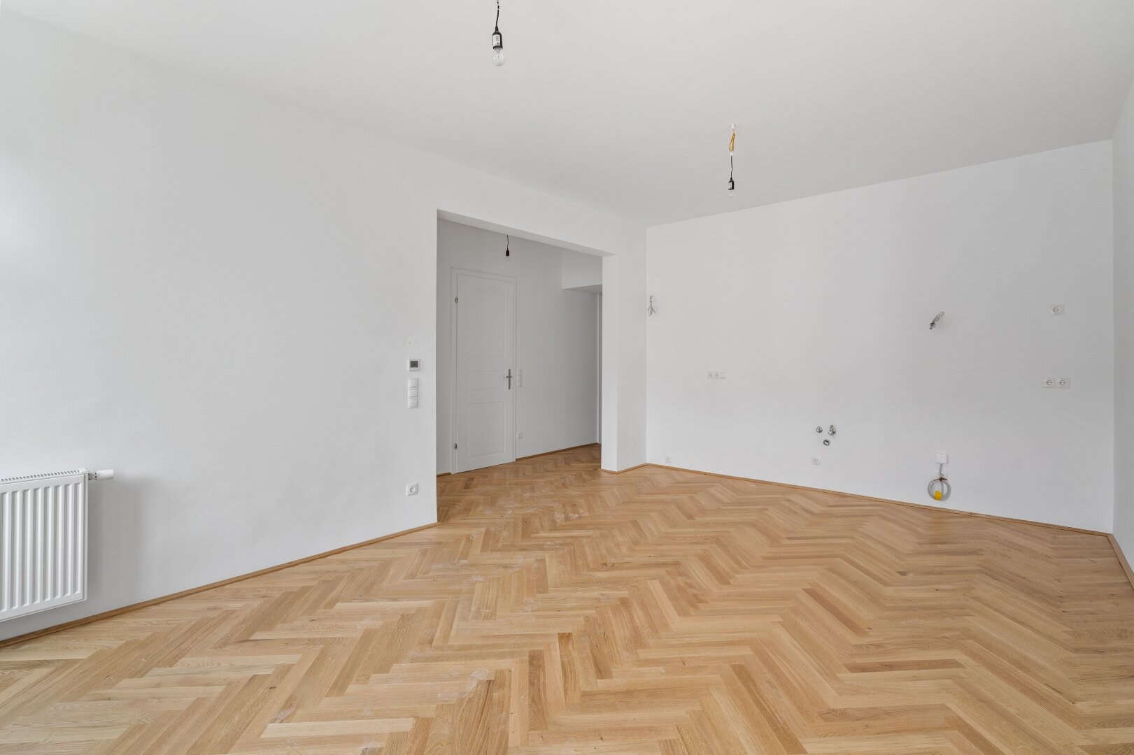 Treustraße 16