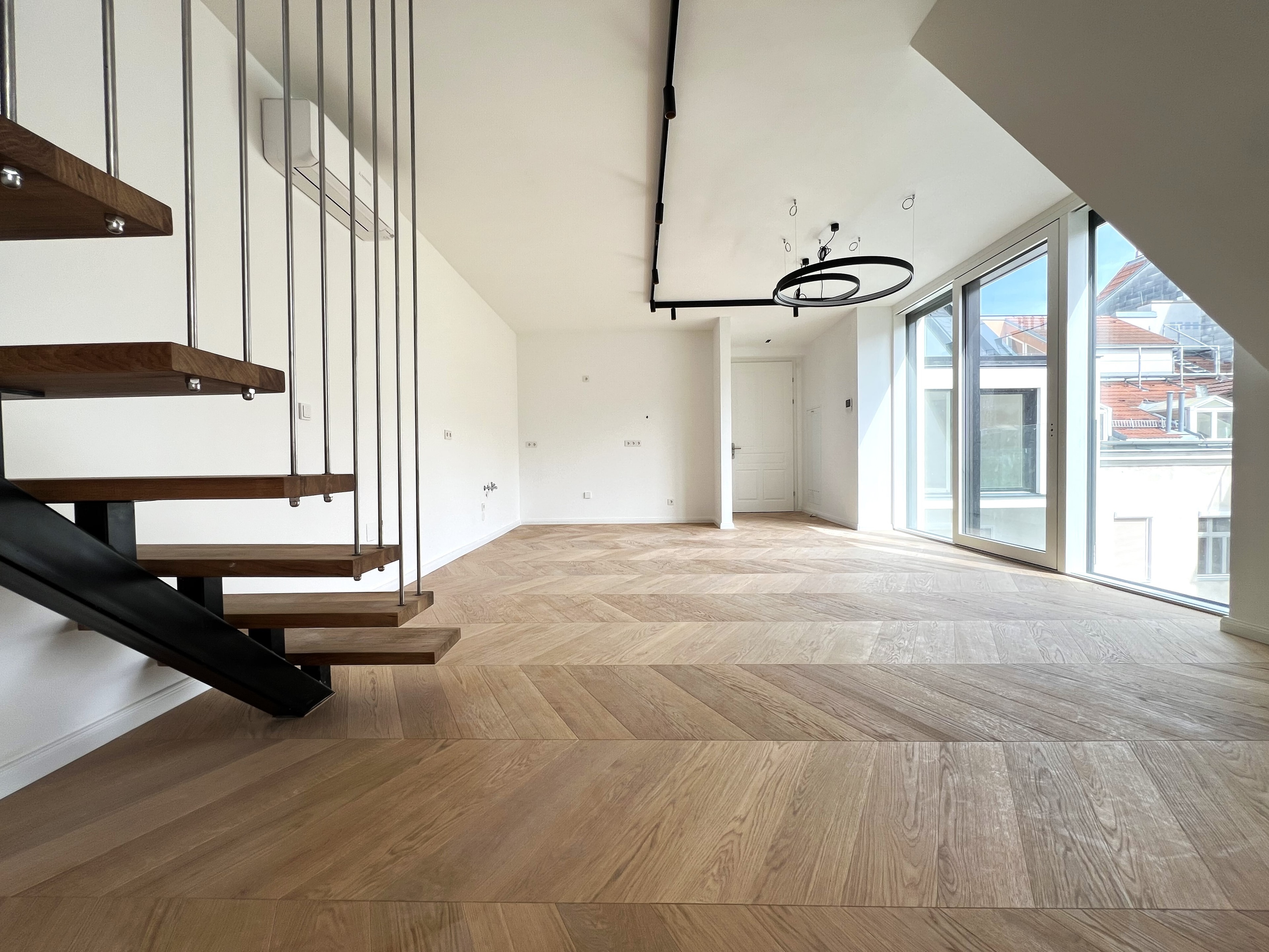 Zollergasse 7 – It's 7