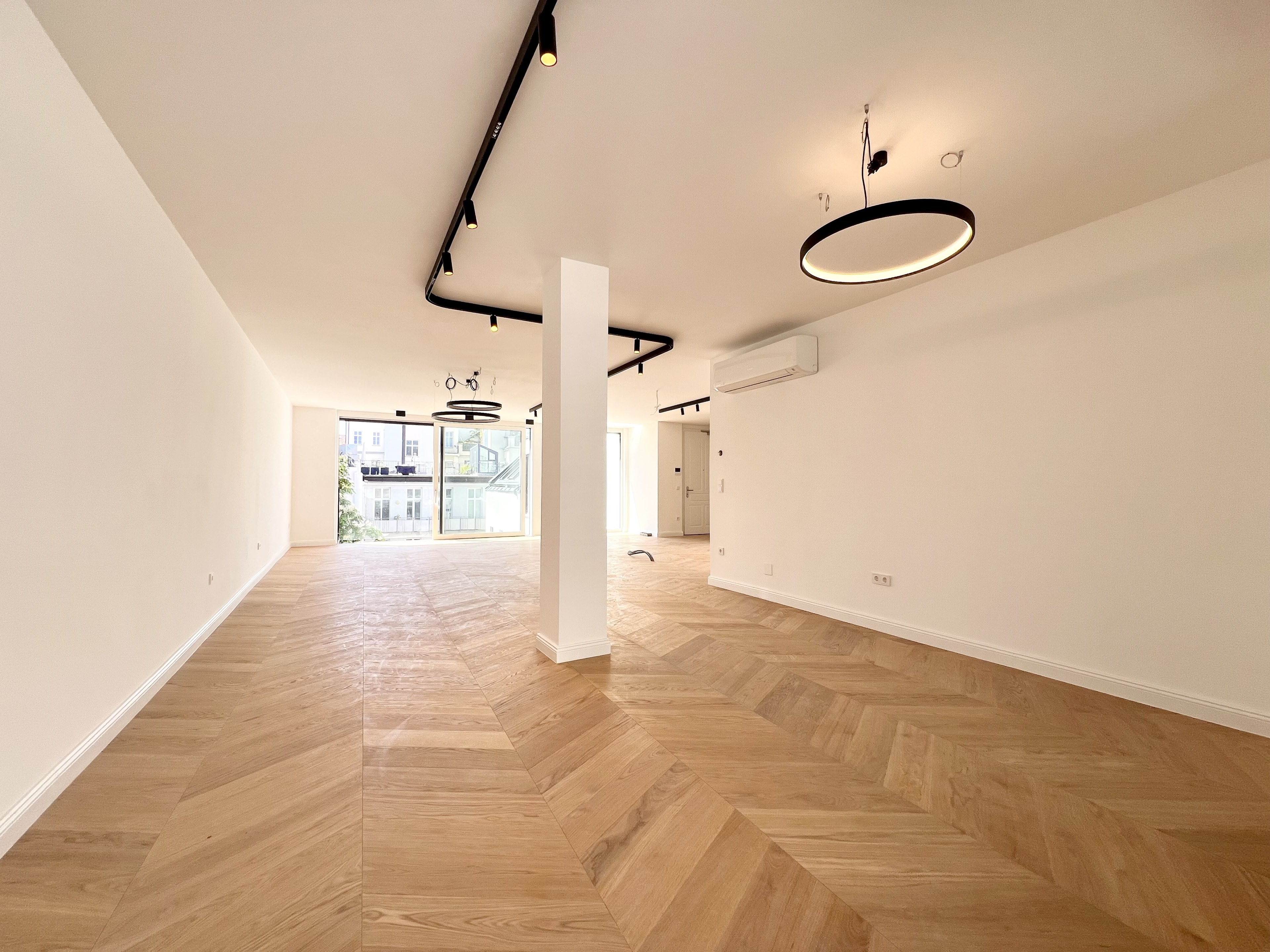 Zollergasse 7 – It's 7