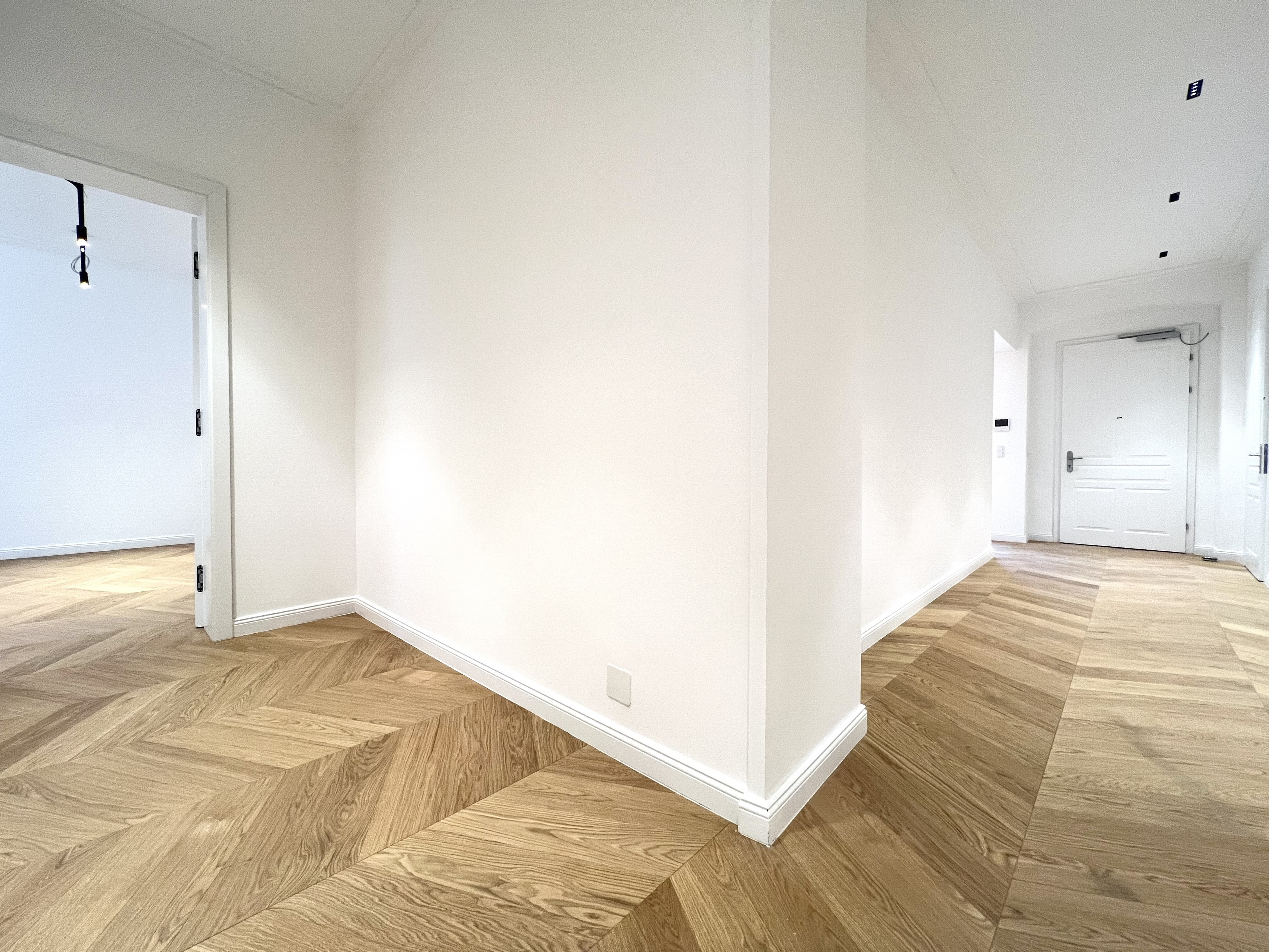 Zollergasse 7 – It's 7