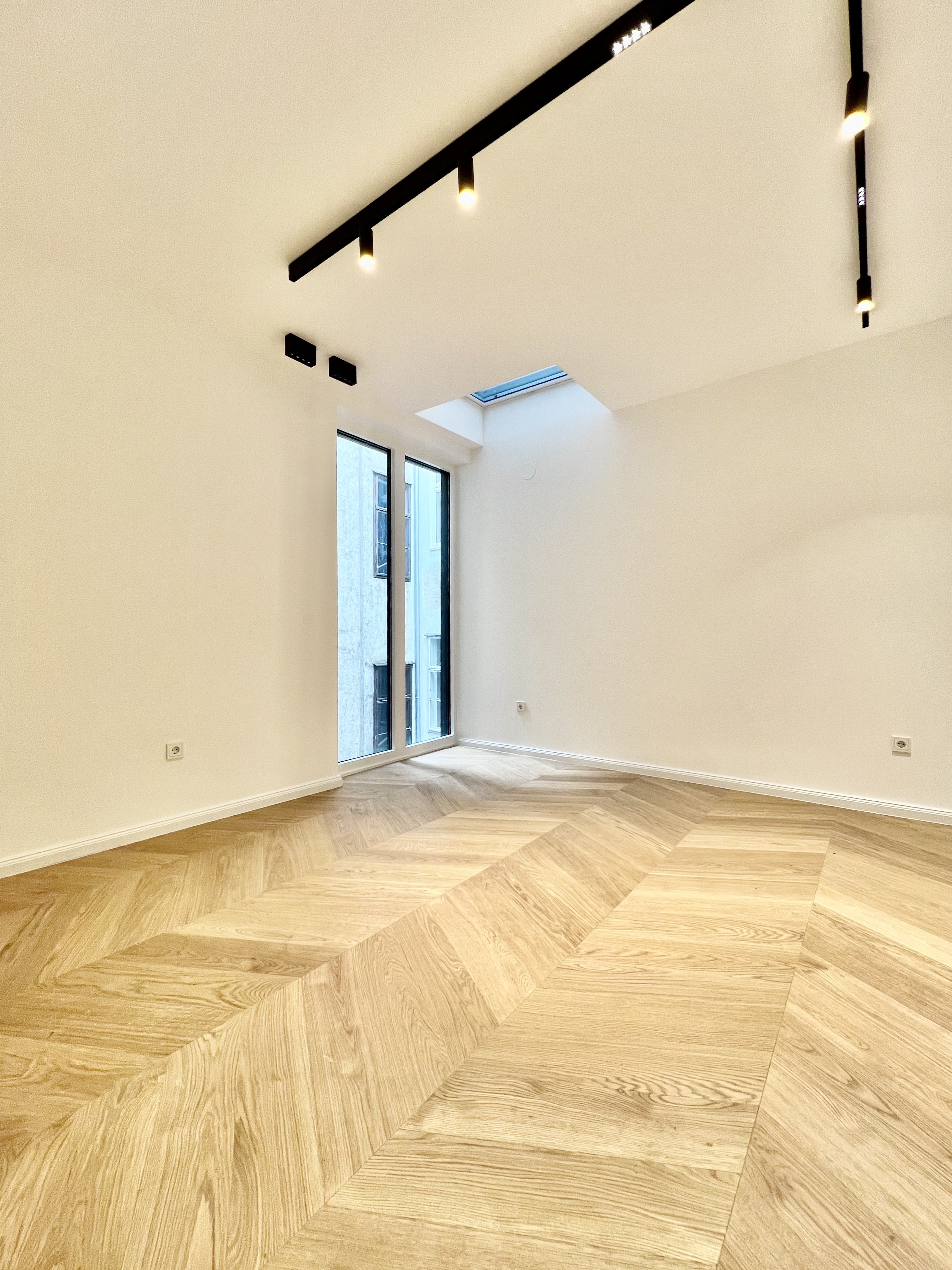 Zollergasse 7 – It's 7