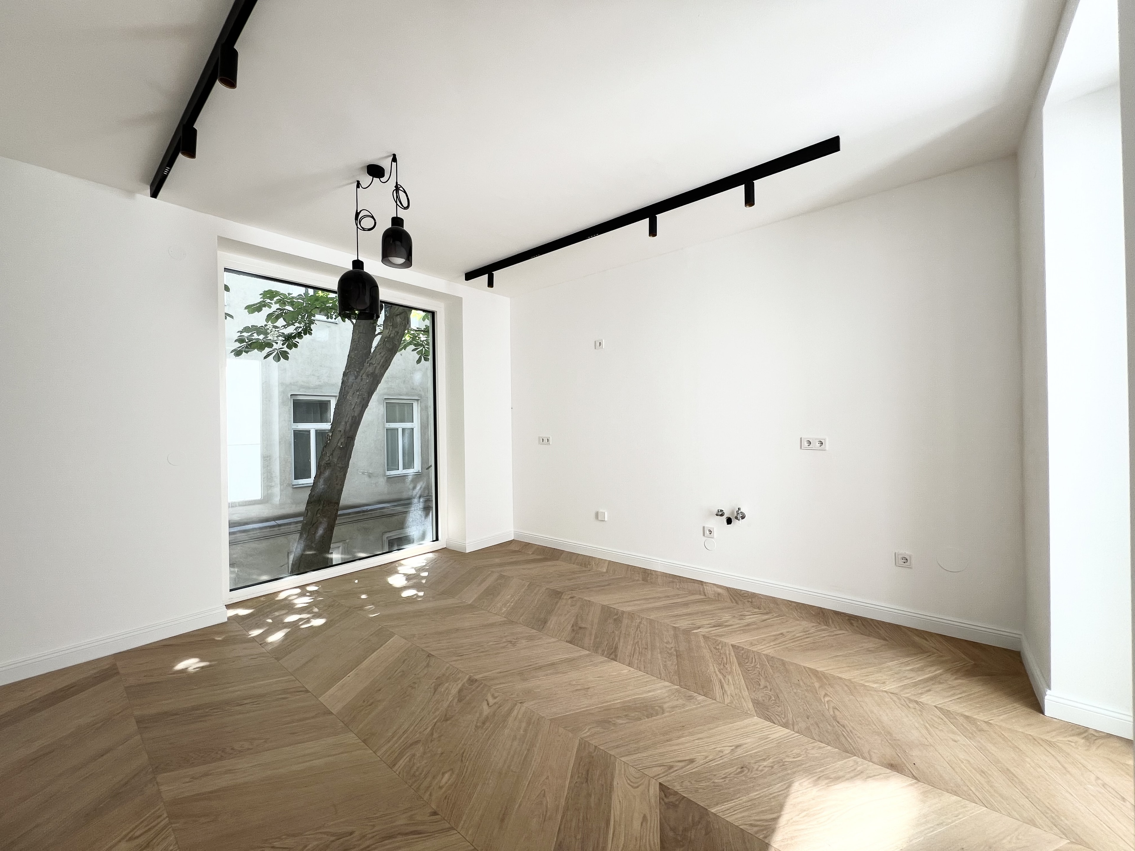 Zollergasse 7 – It's 7