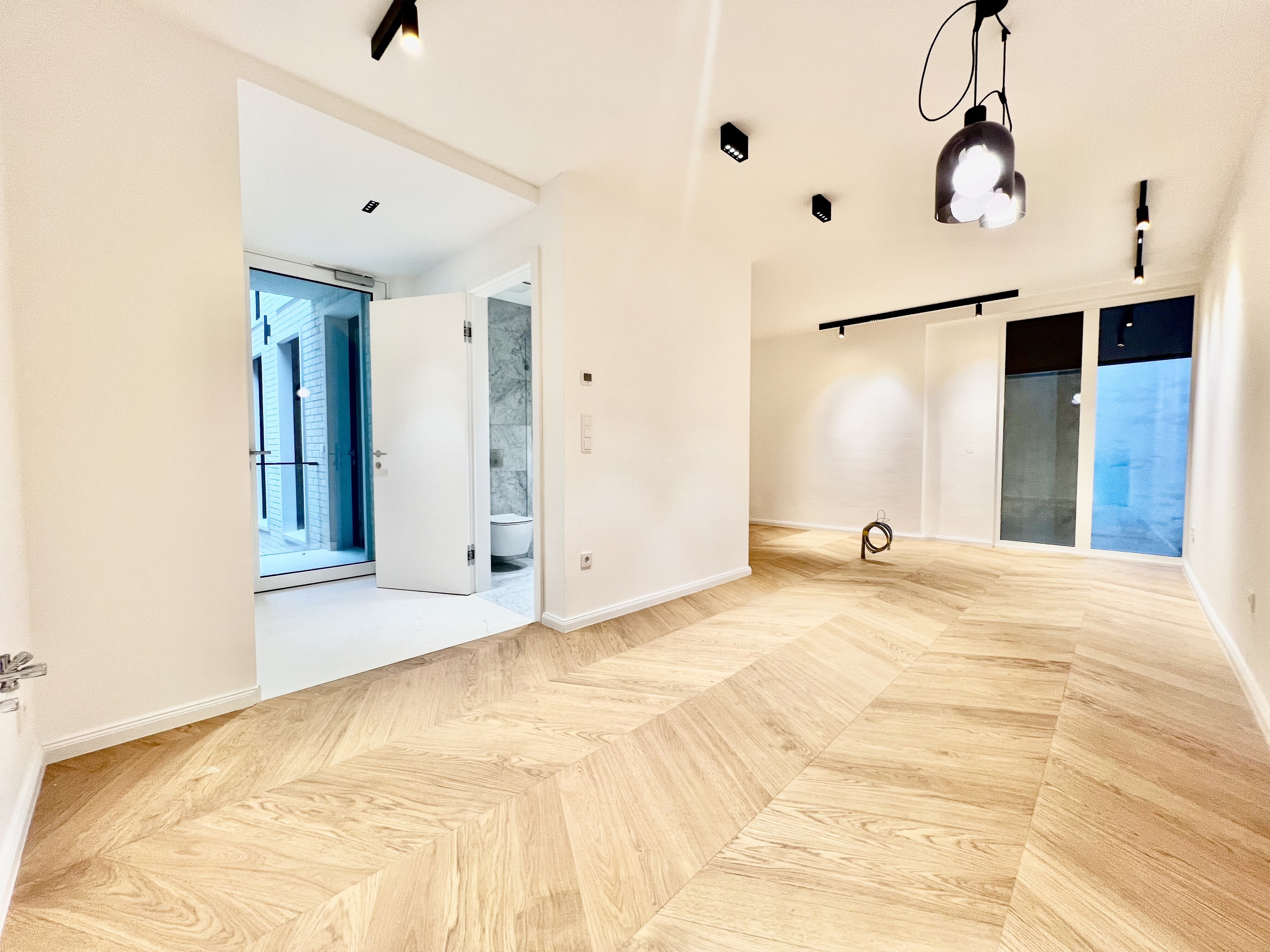 Zollergasse 7 – It's 7