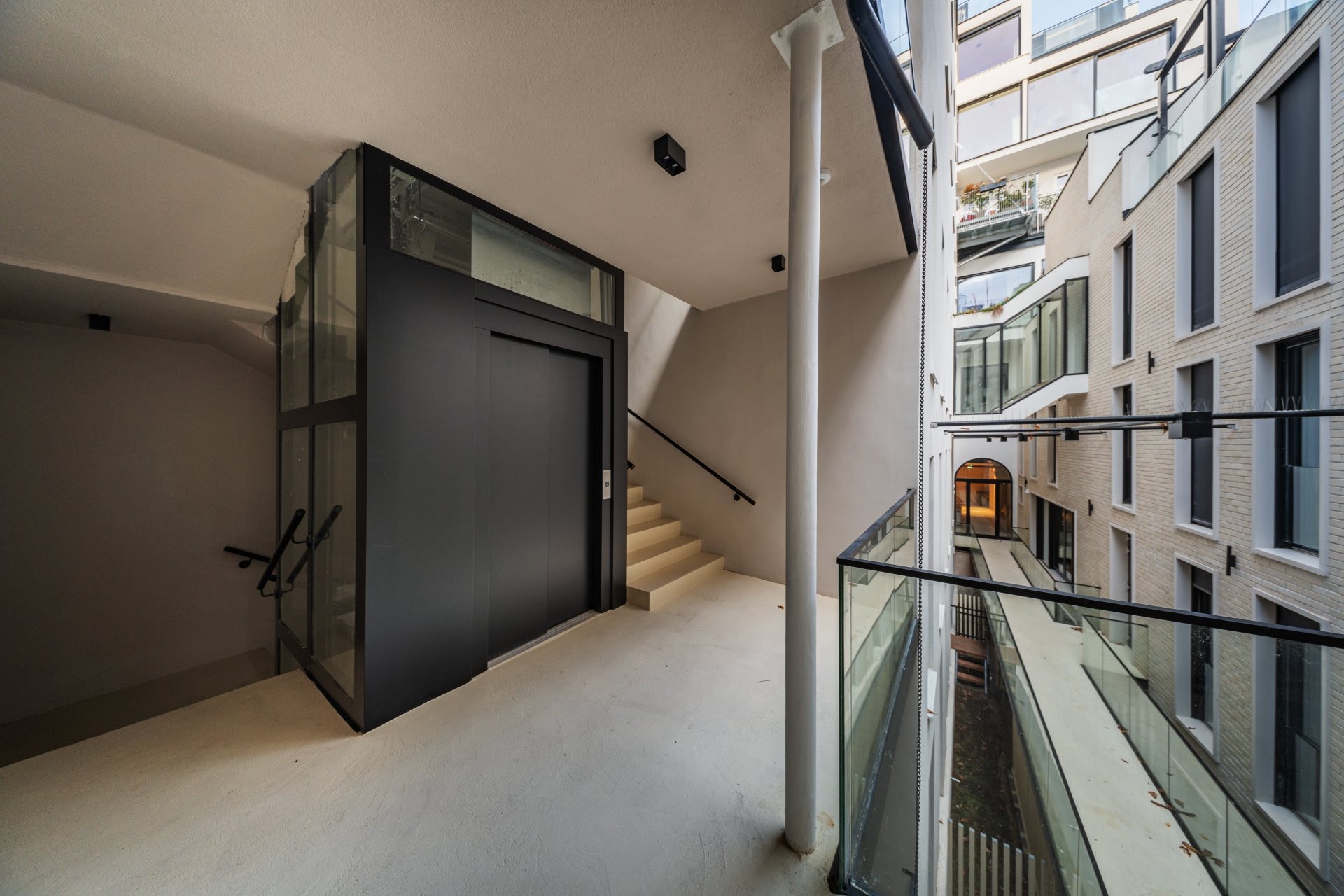 Zollergasse 7 – It's 7