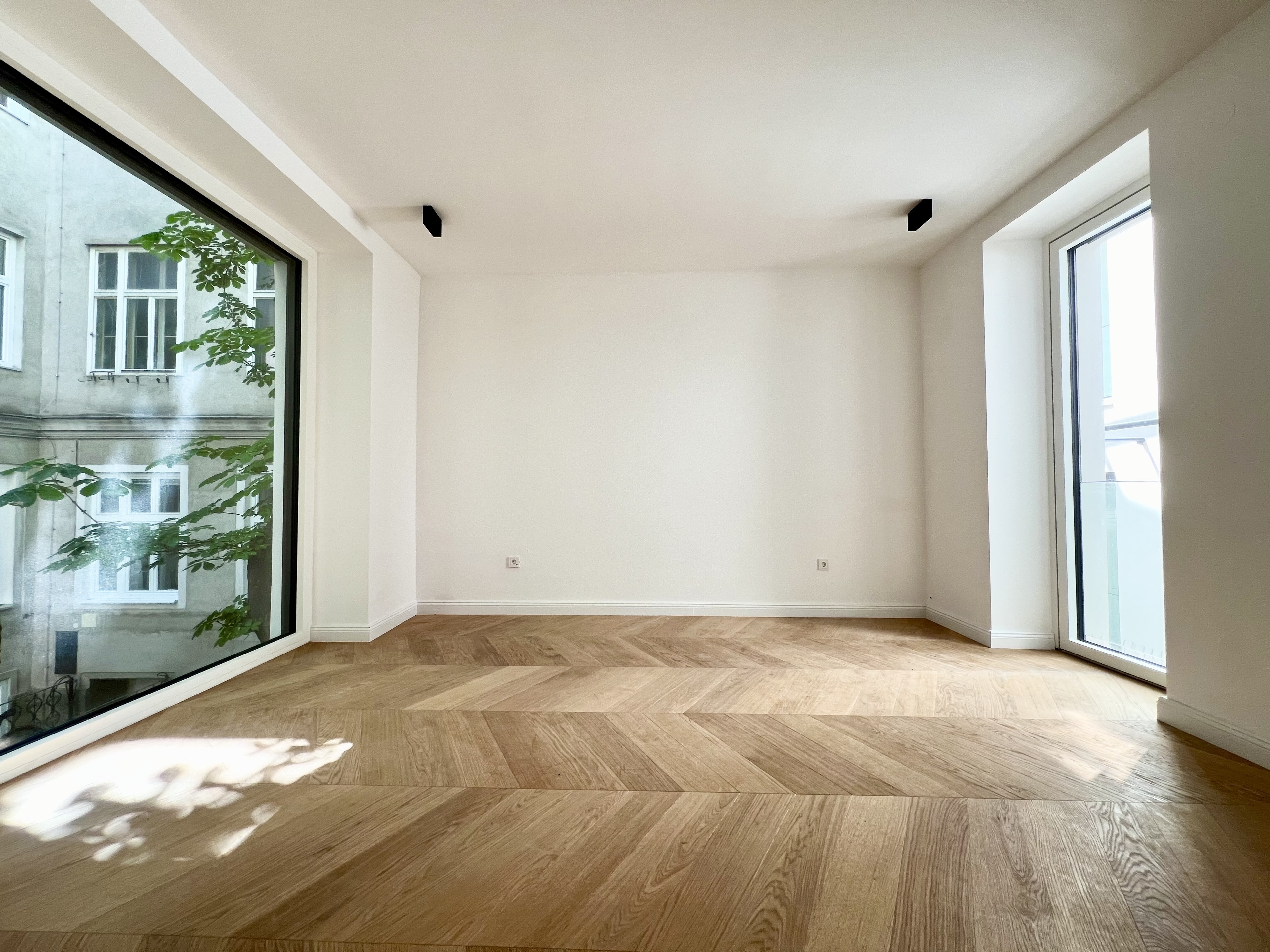 Zollergasse 7 – It's 7