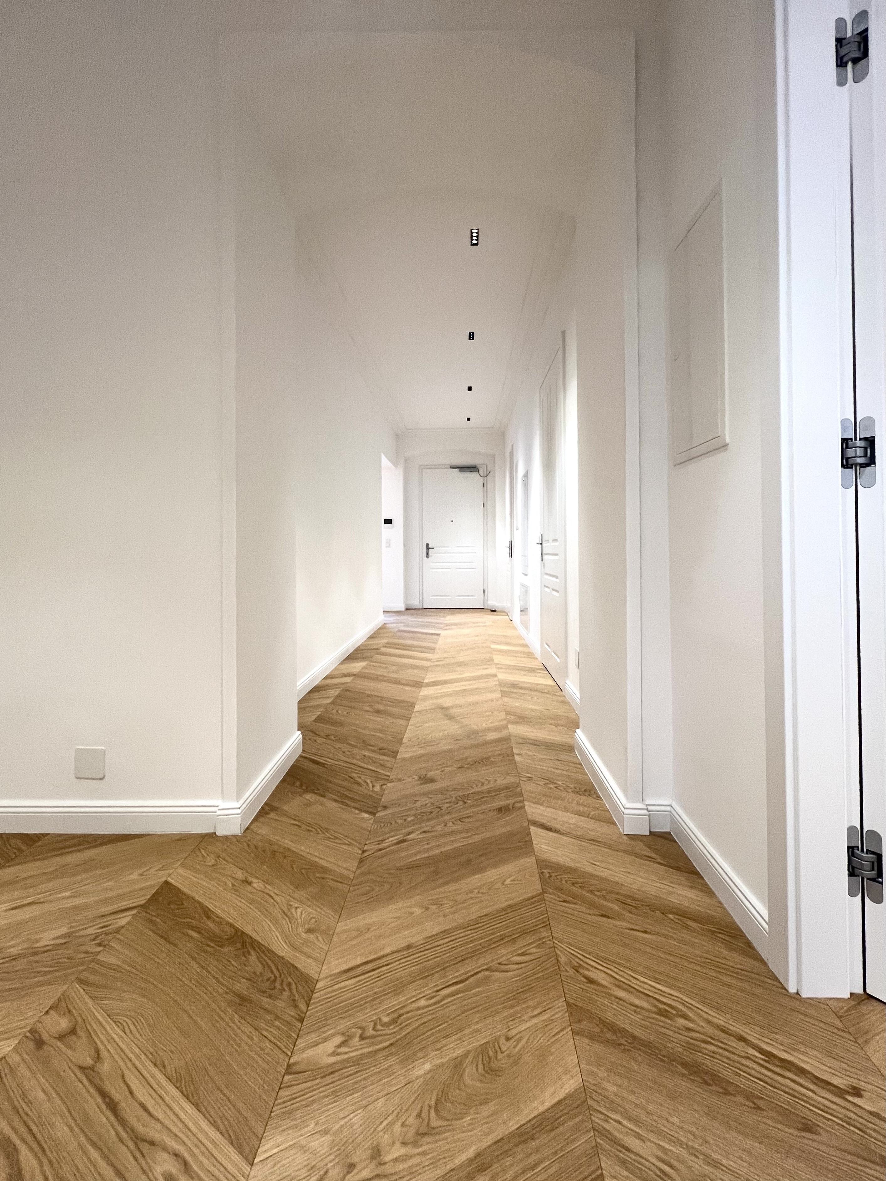 Zollergasse 7 – It's 7