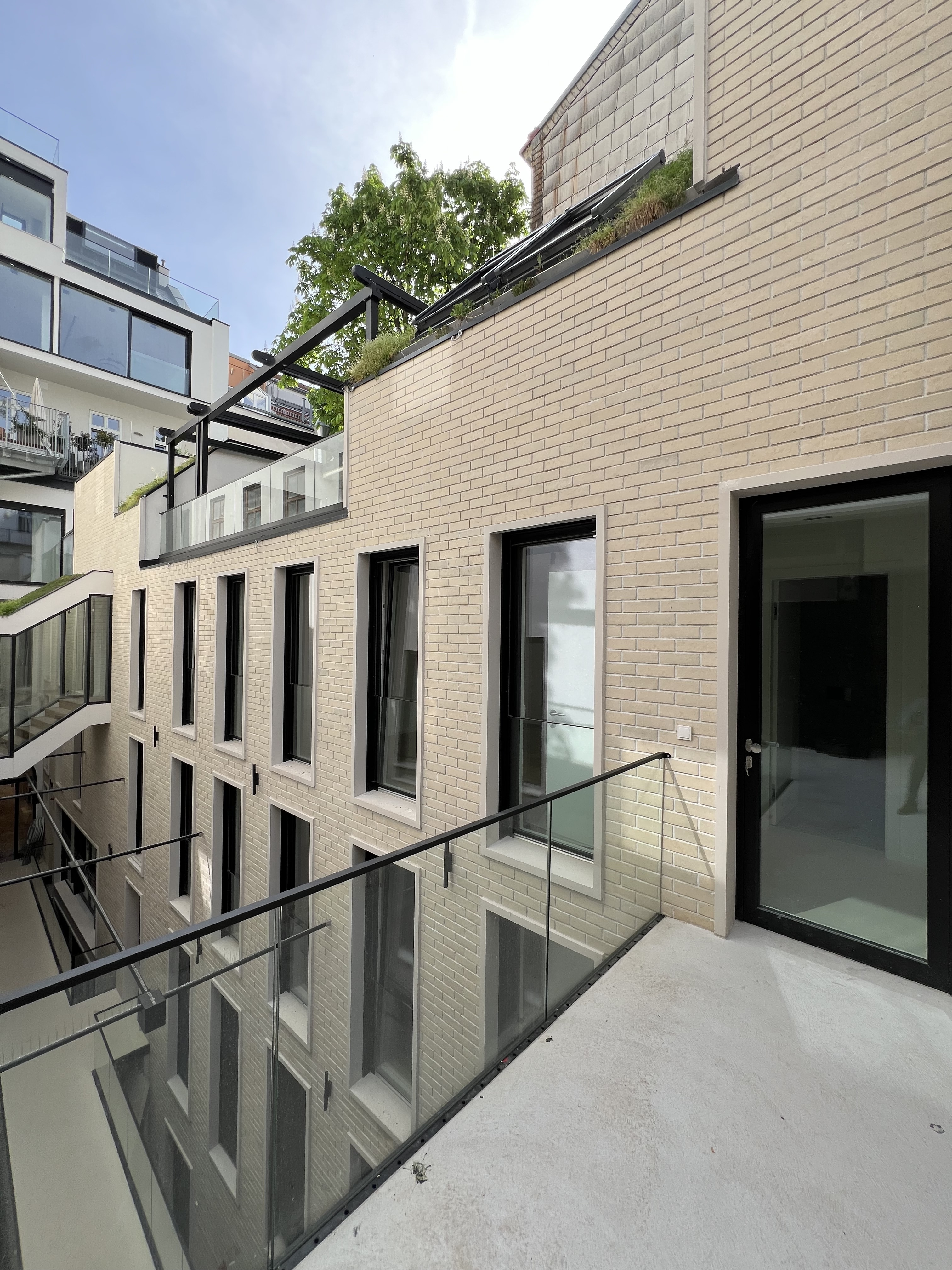 Zollergasse 7 – It's 7
