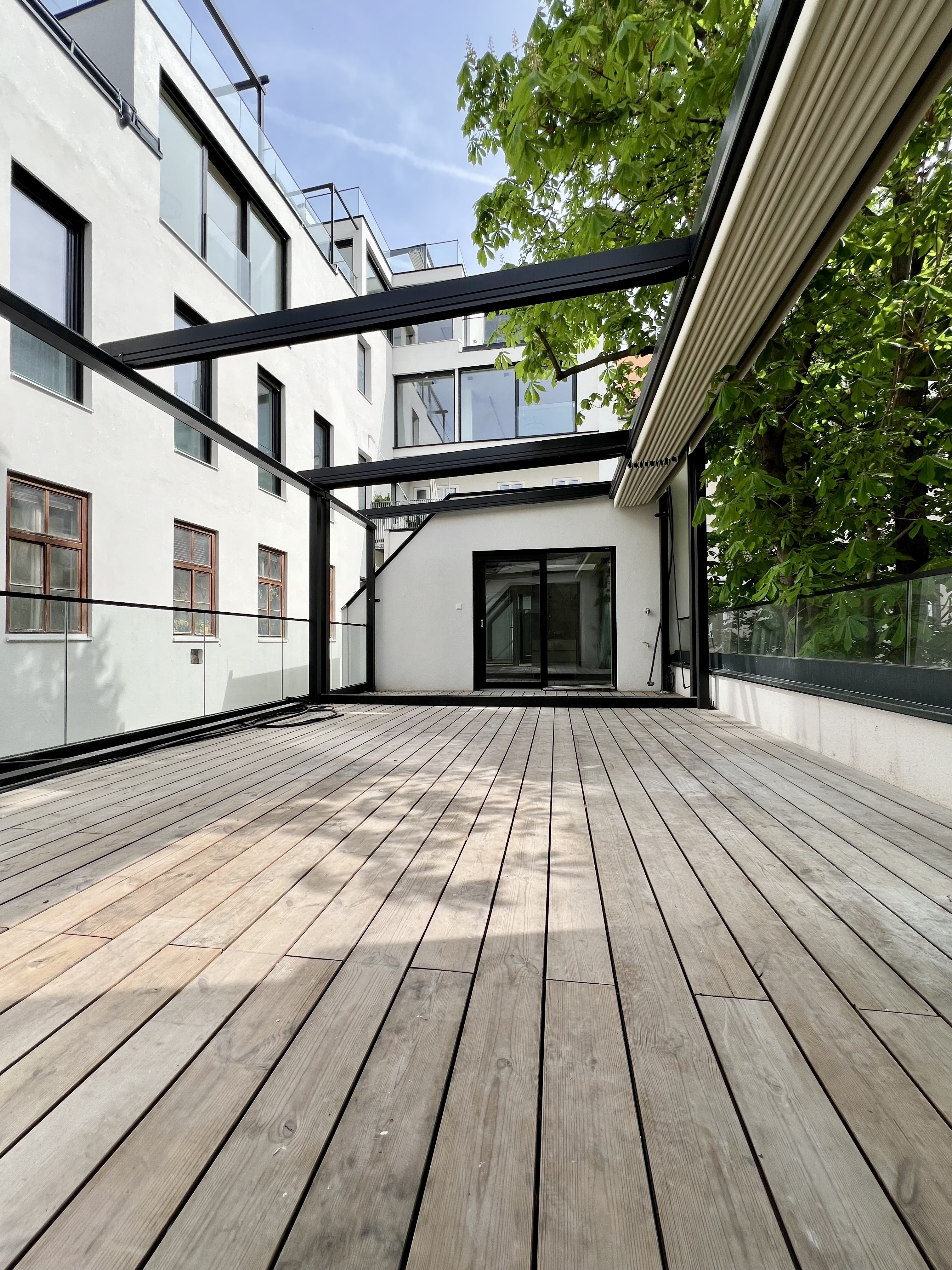 Zollergasse 7 – It's 7