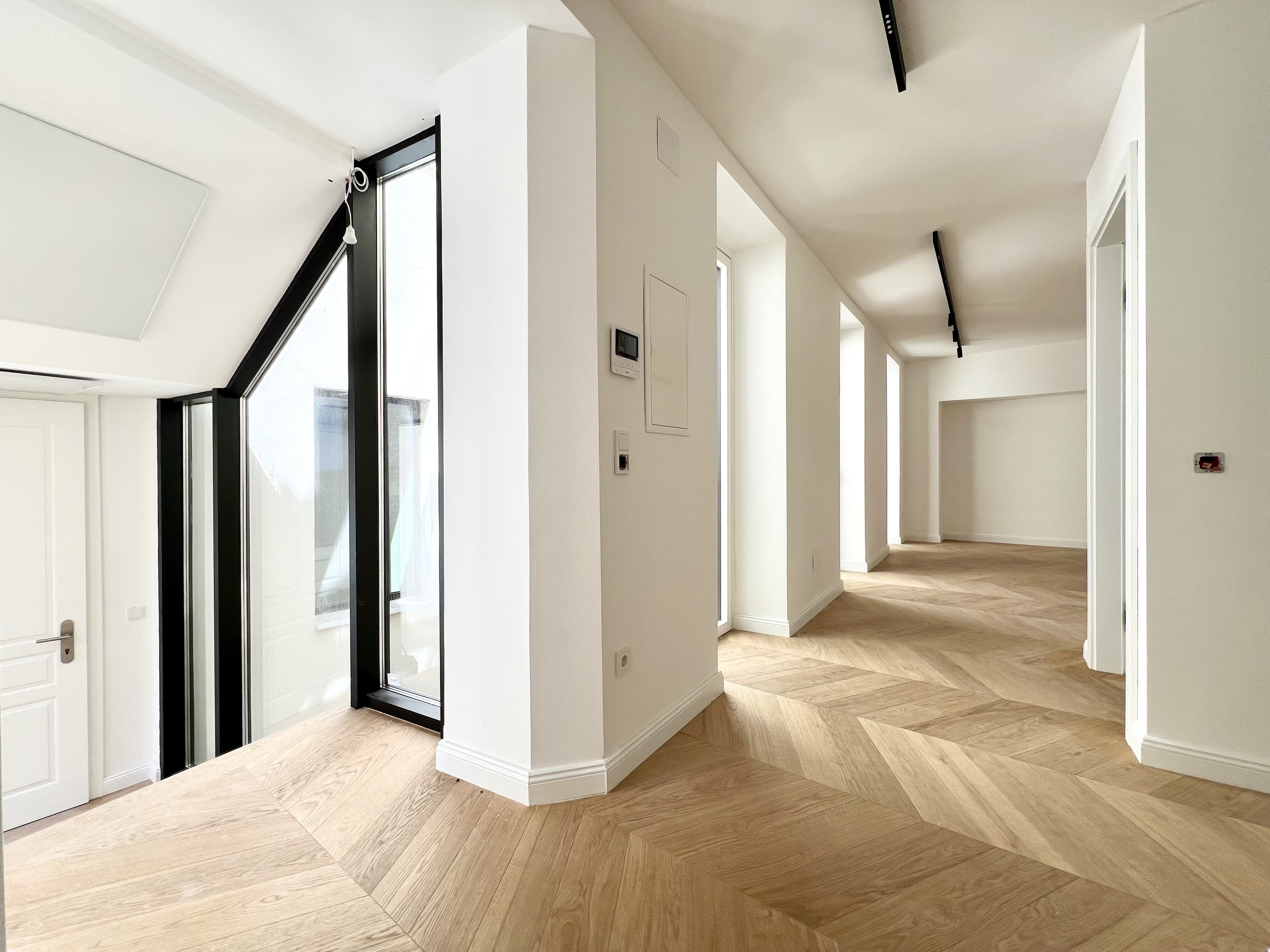 Zollergasse 7 – It's 7