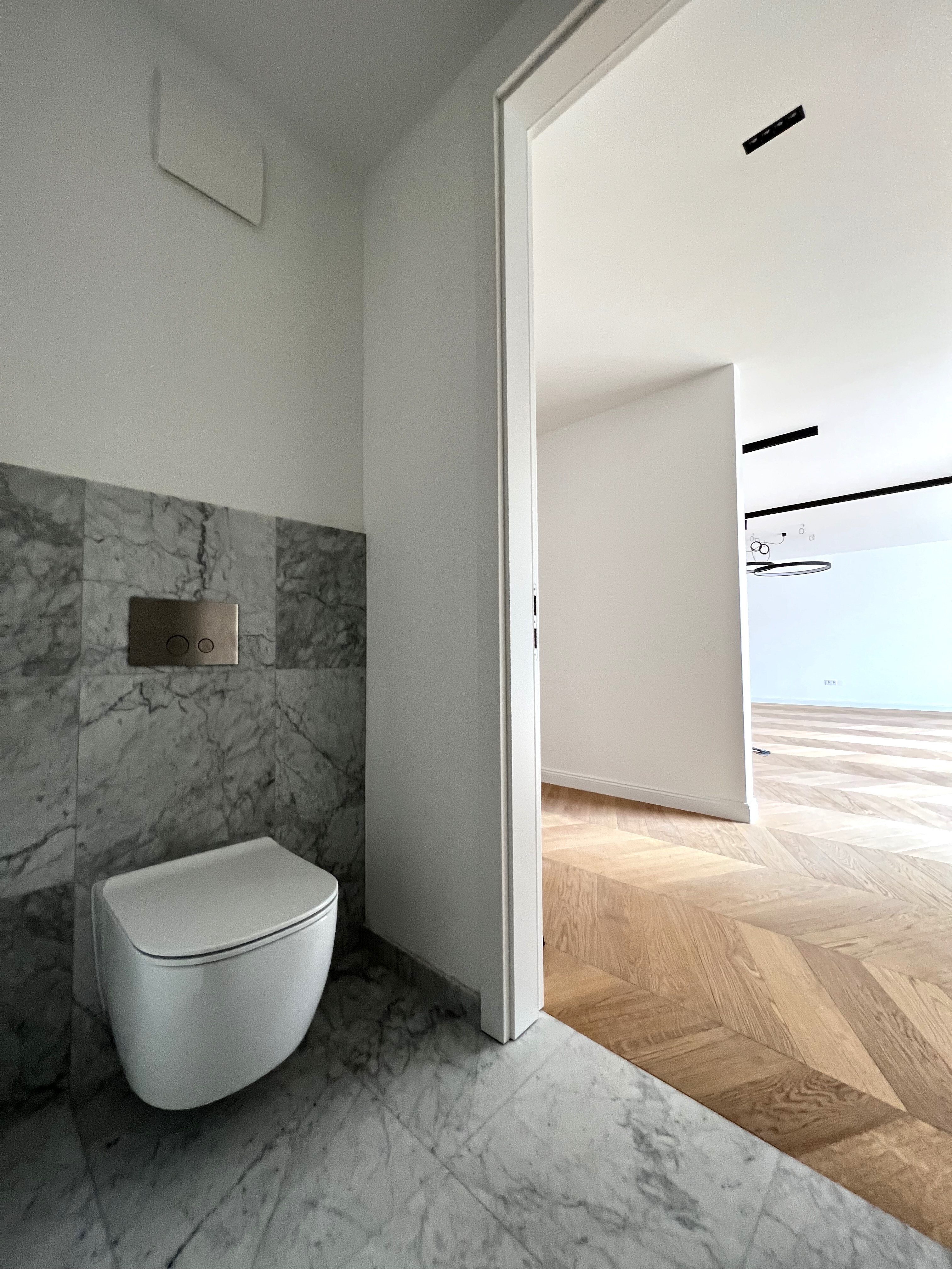Zollergasse 7 – It's 7