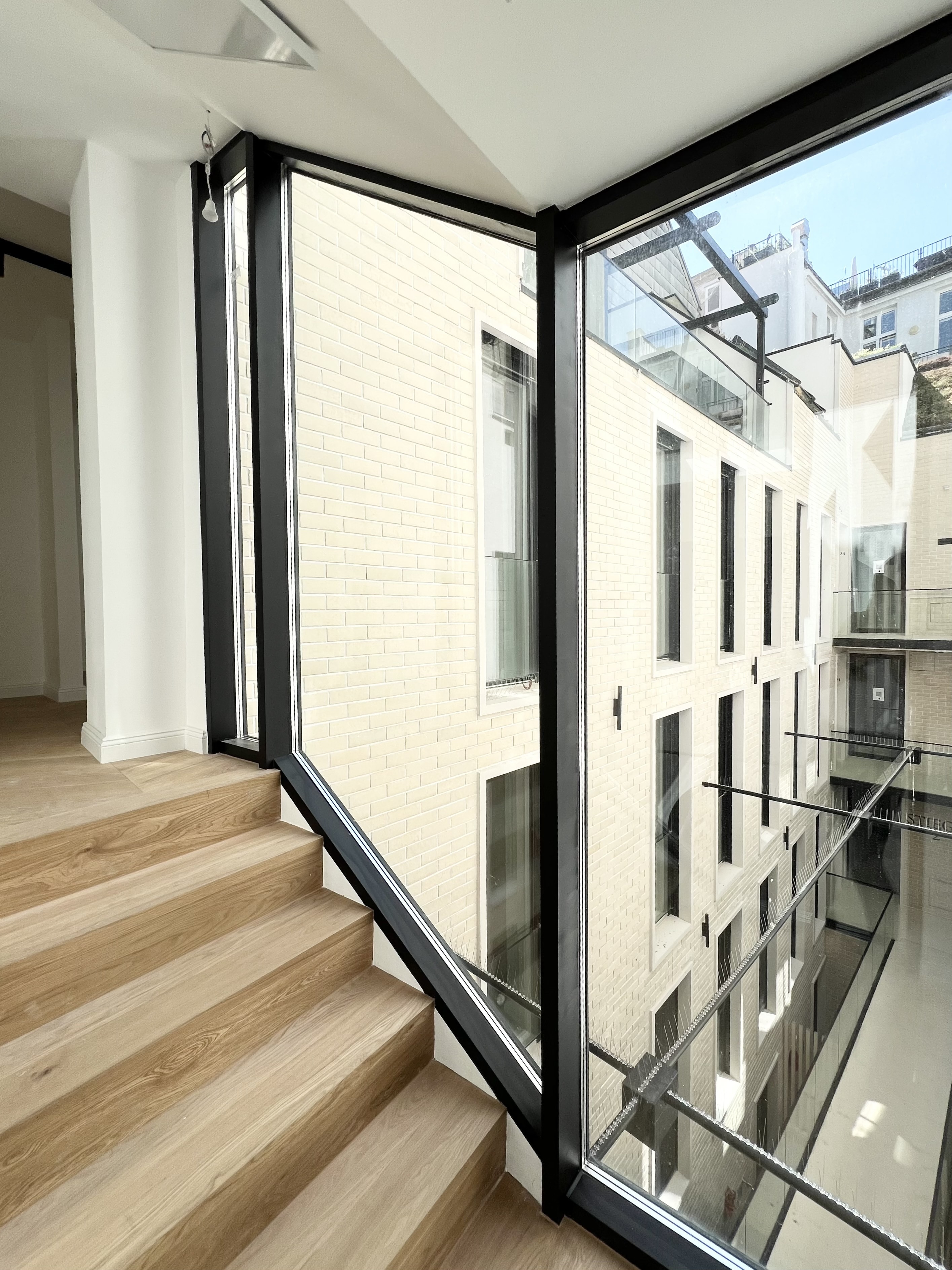 Zollergasse 7 – It's 7