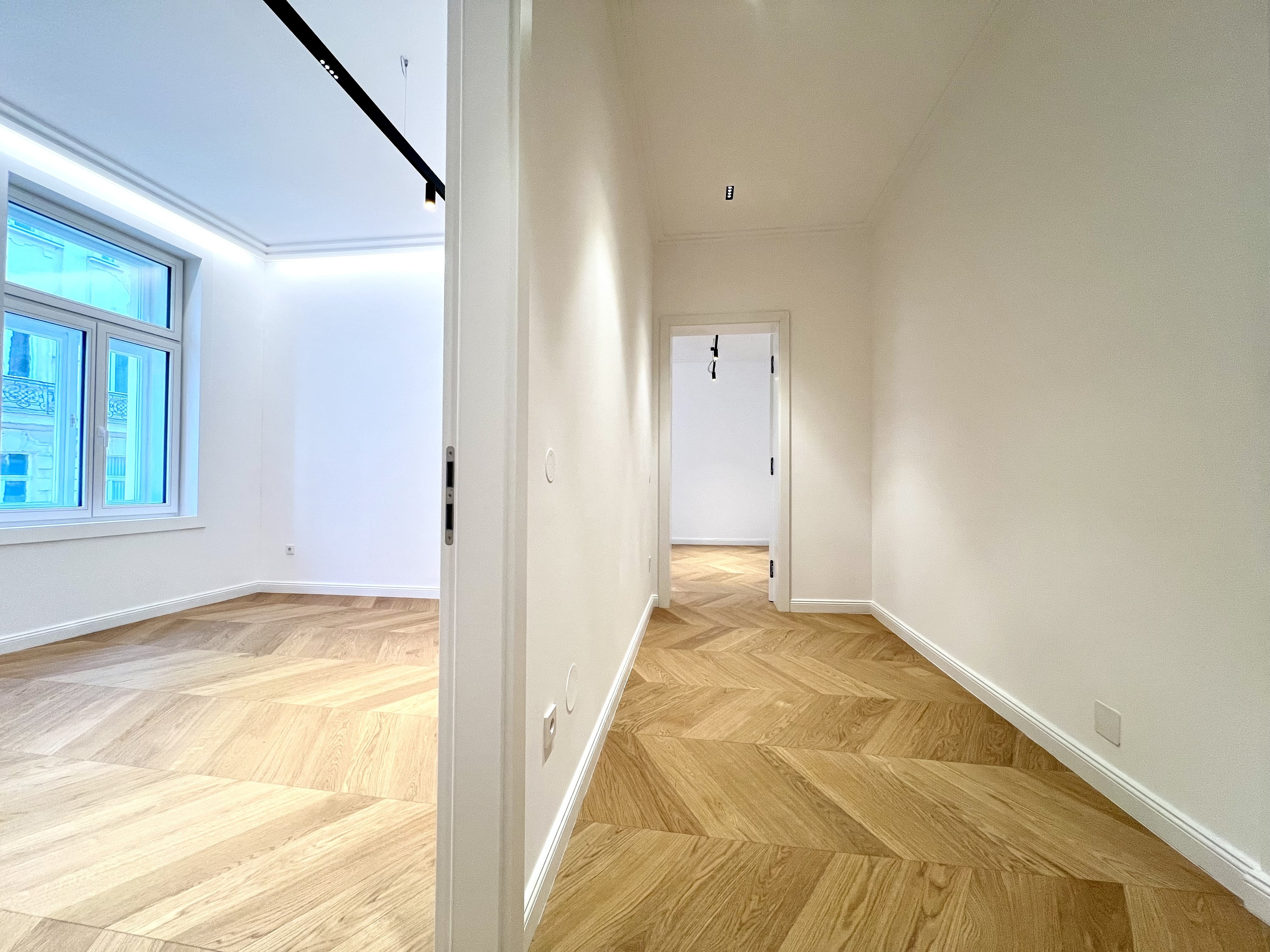 Zollergasse 7 – It's 7