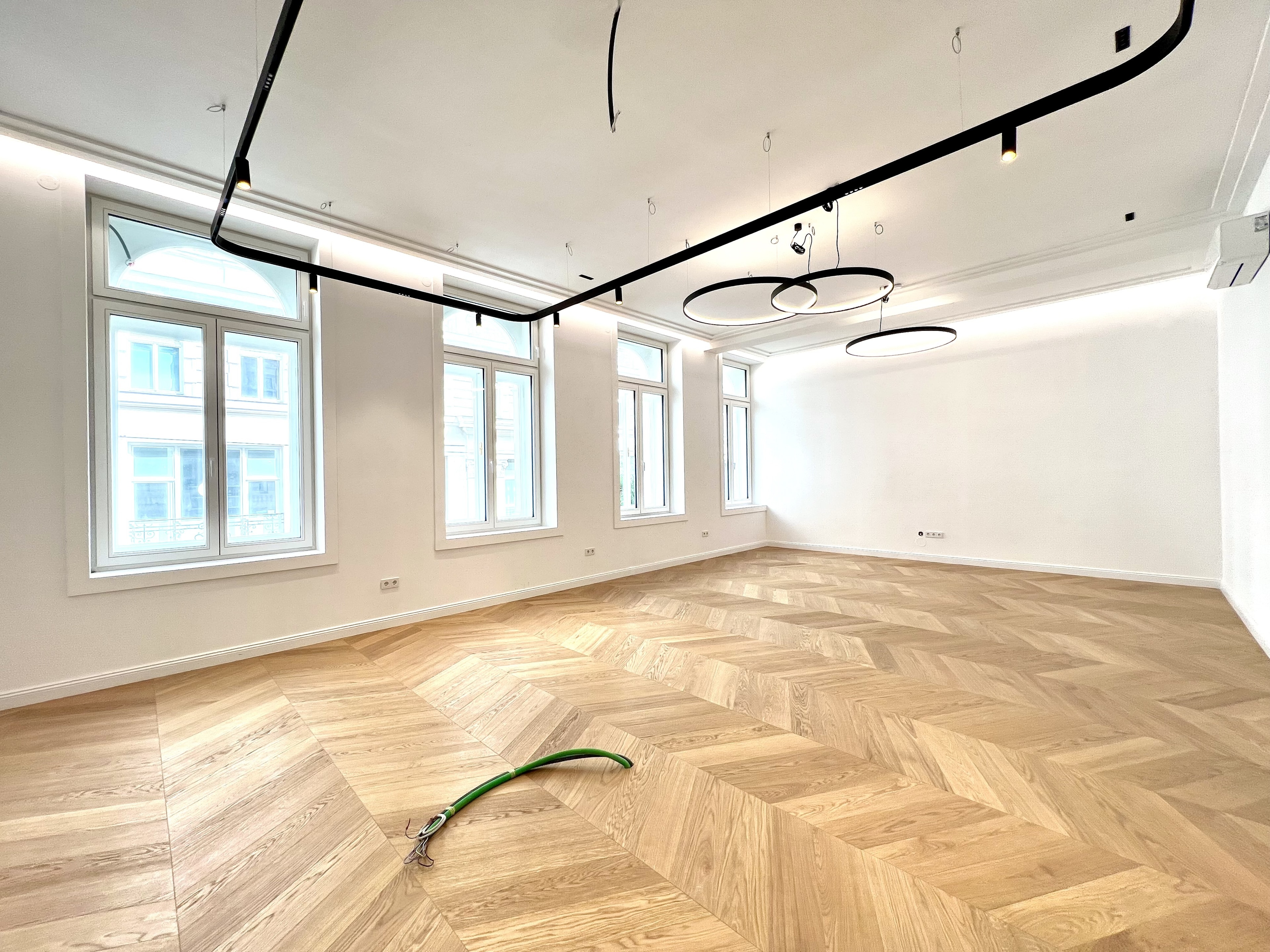 Zollergasse 7 – It's 7