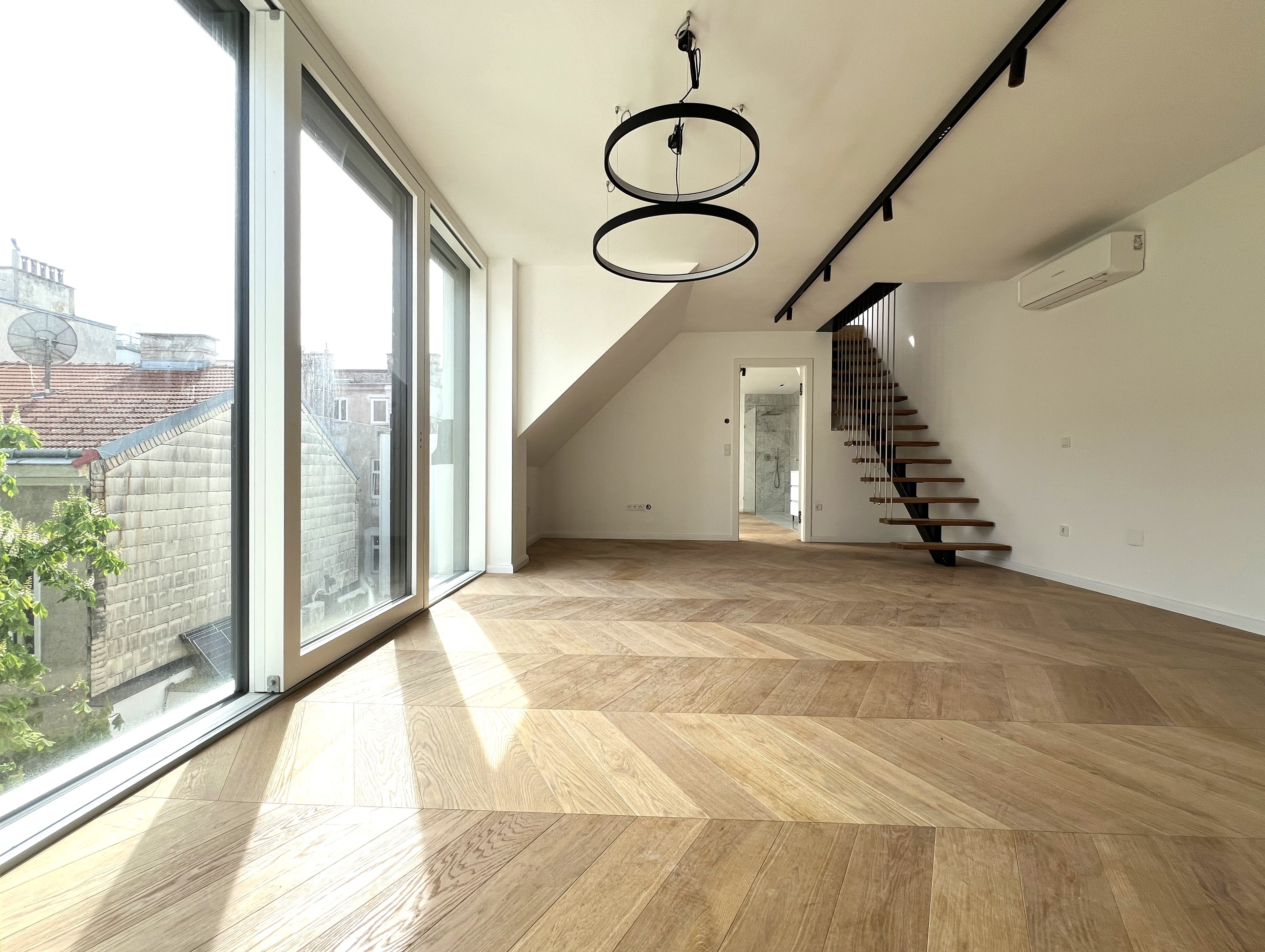 Zollergasse 7 – It's 7