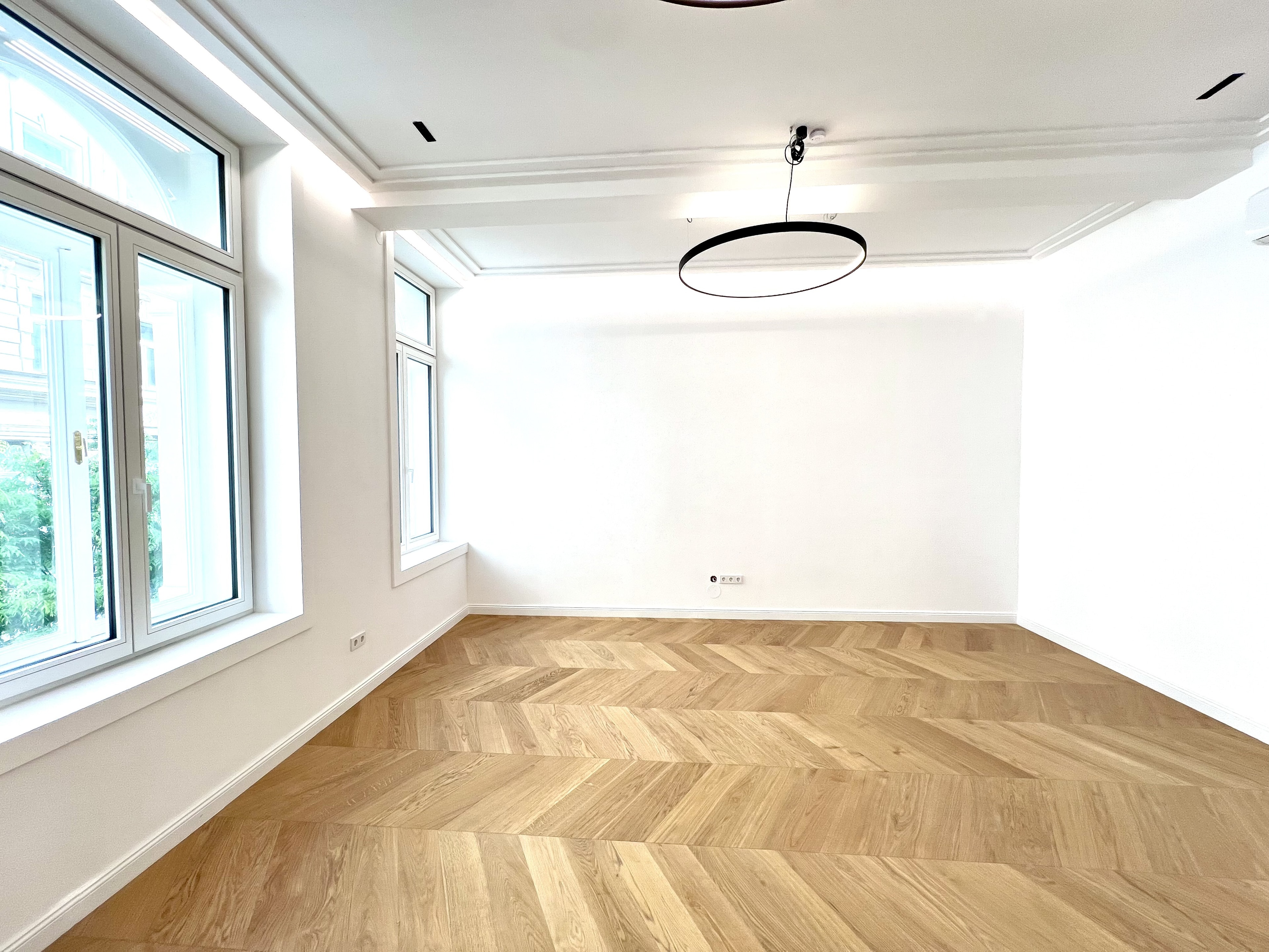 Zollergasse 7 – It's 7