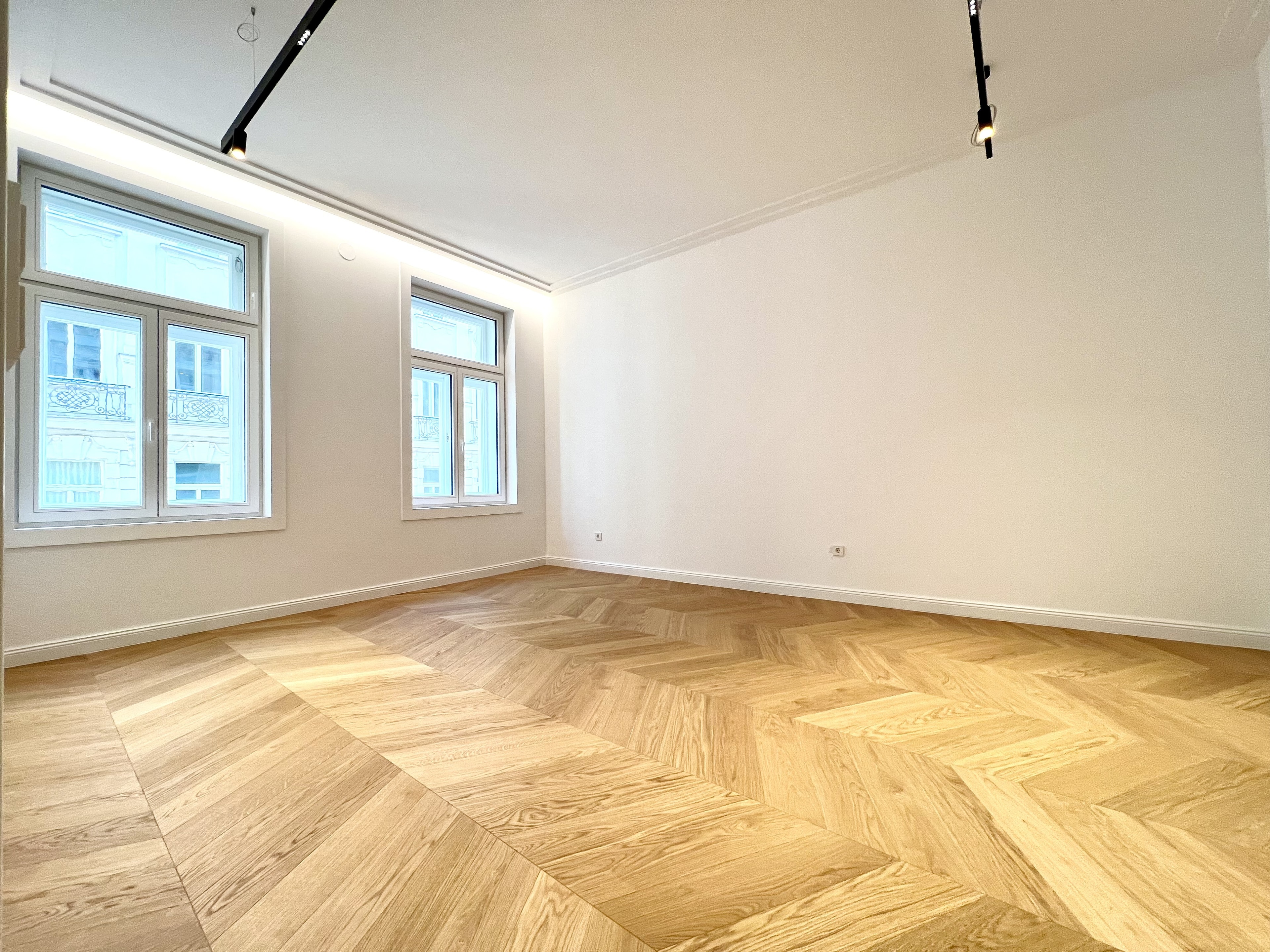 Zollergasse 7 – It's 7