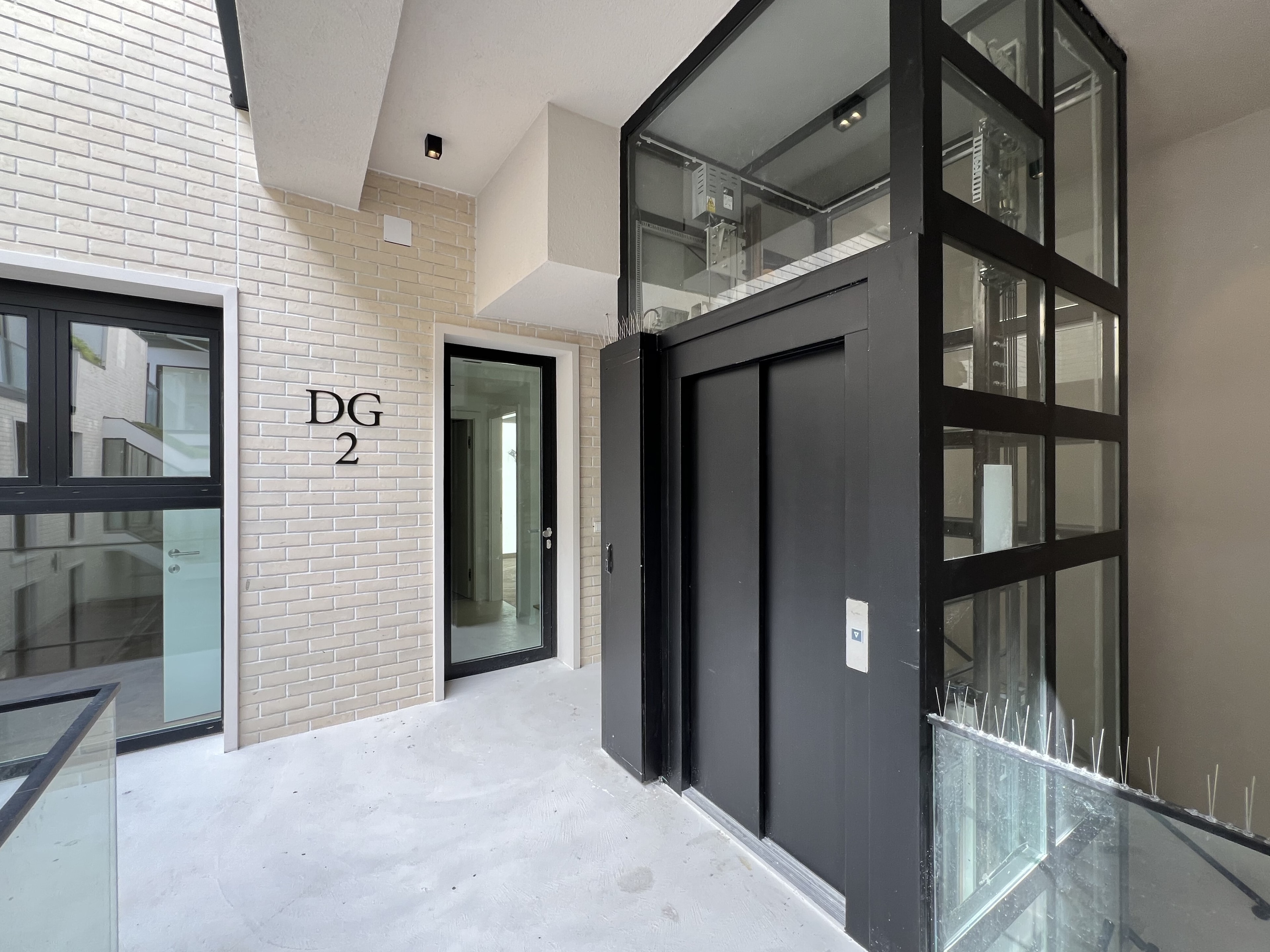 Zollergasse 7 – It's 7
