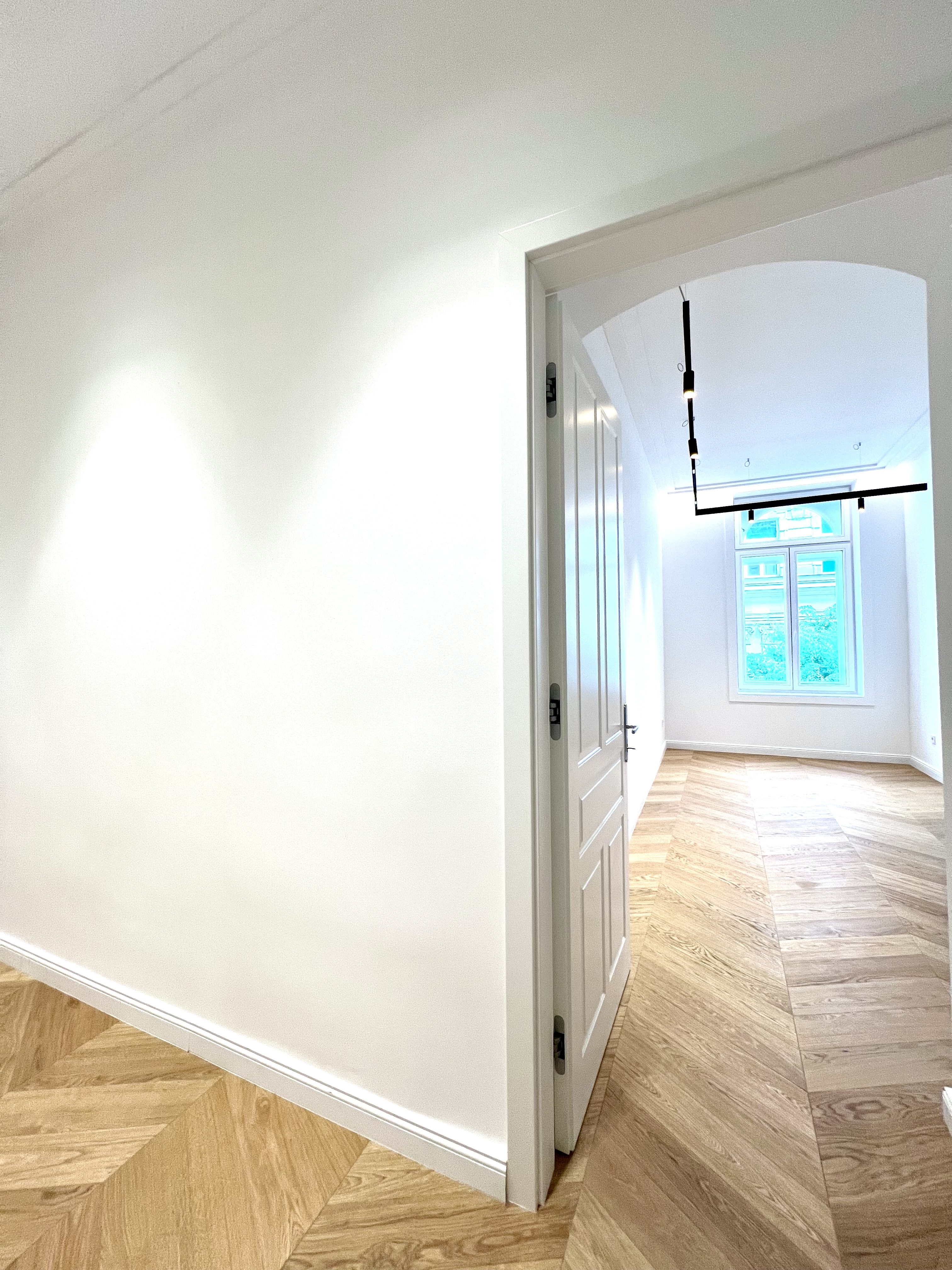 Zollergasse 7 – It's 7