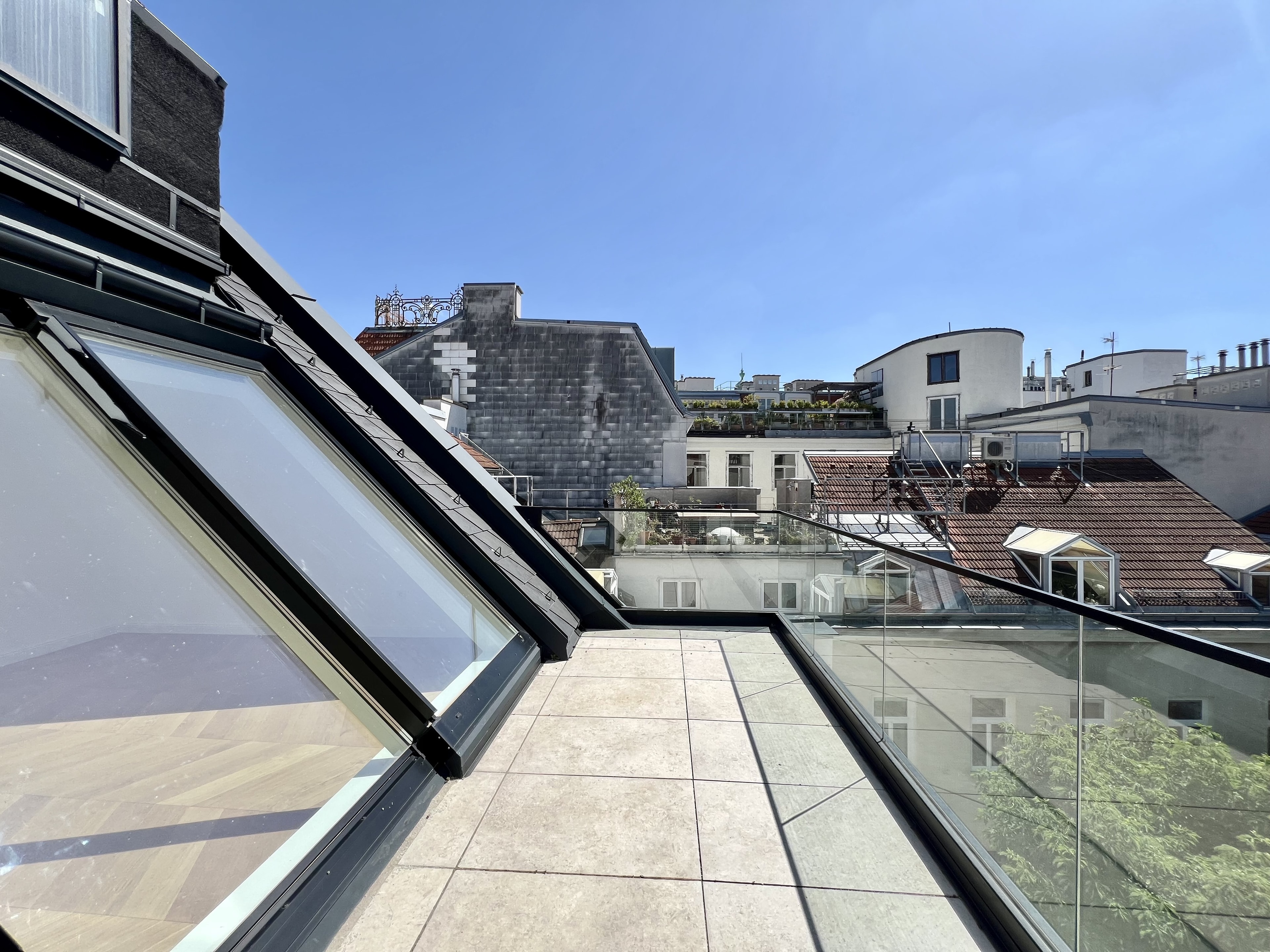 Zollergasse 7 – It's 7