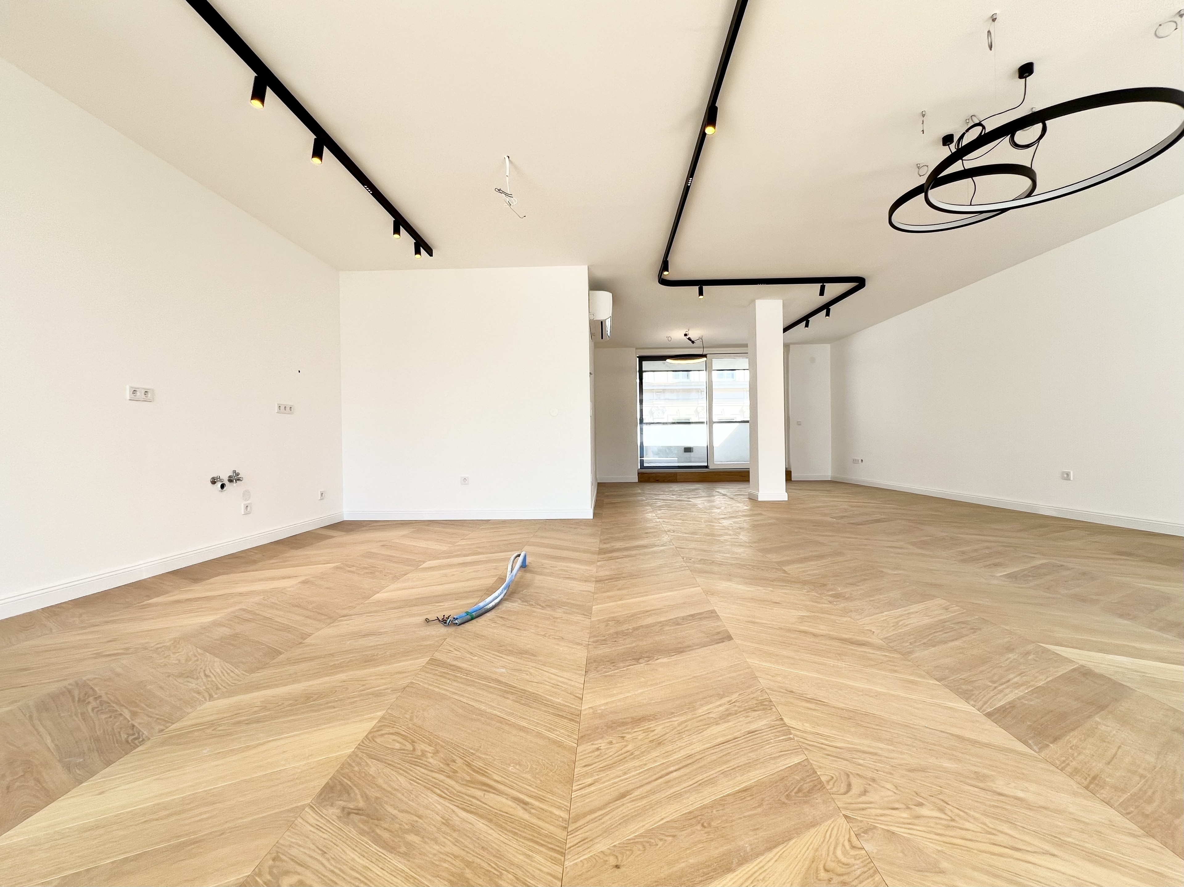 Zollergasse 7 – It's 7