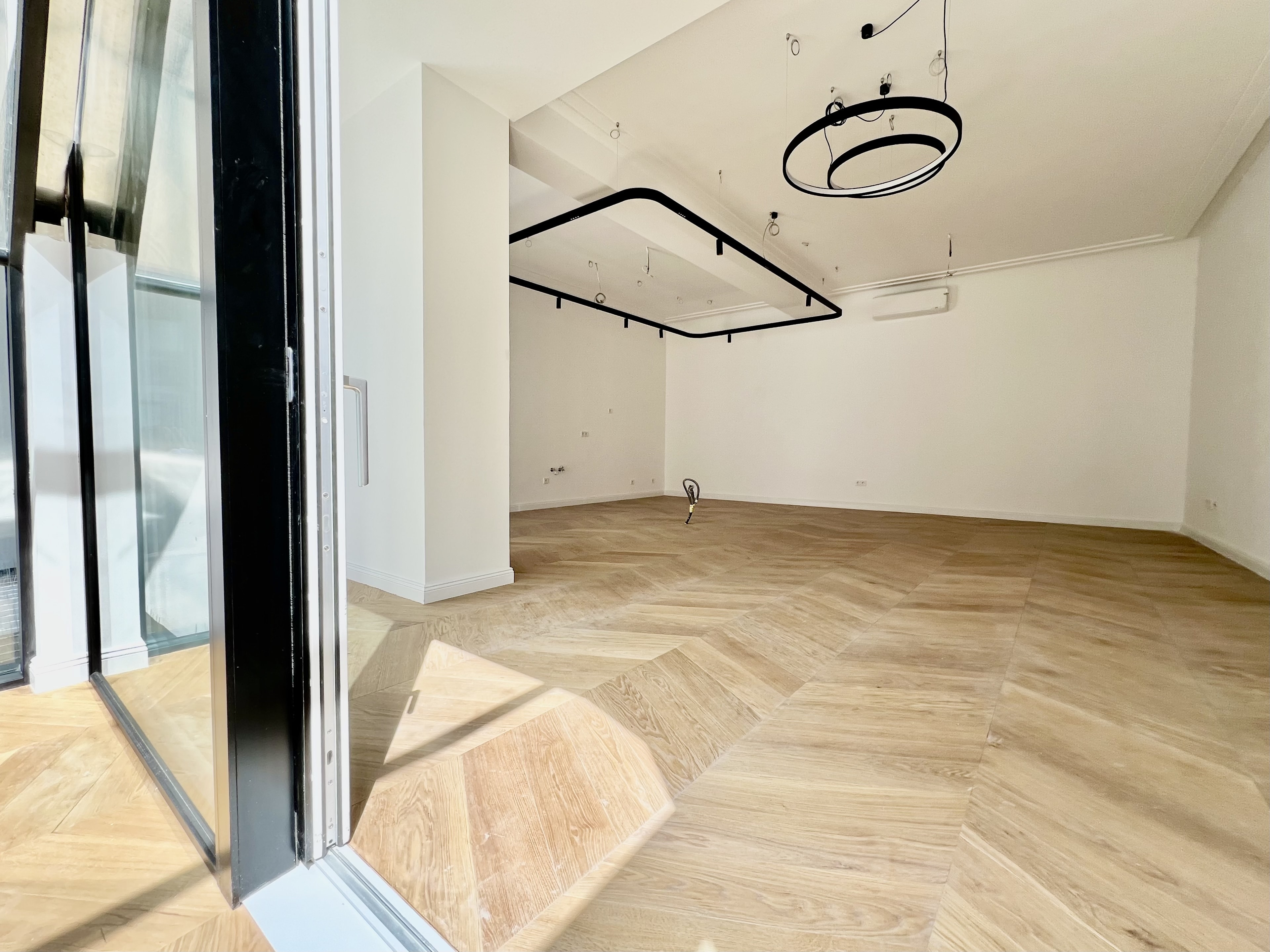 Zollergasse 7 – It's 7