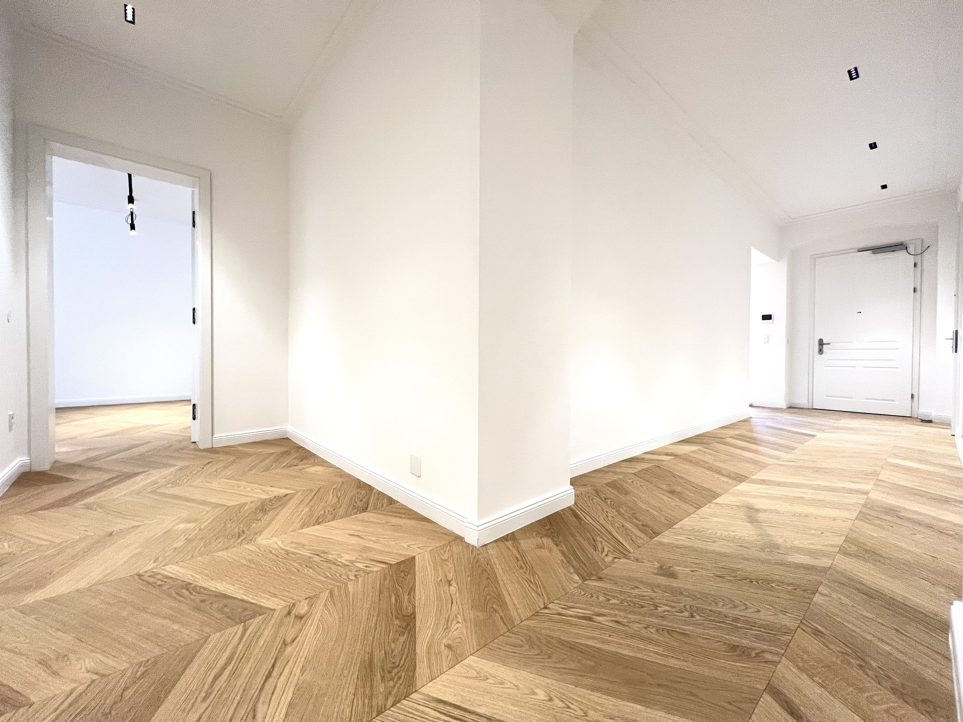 Zollergasse 7 – It's 7