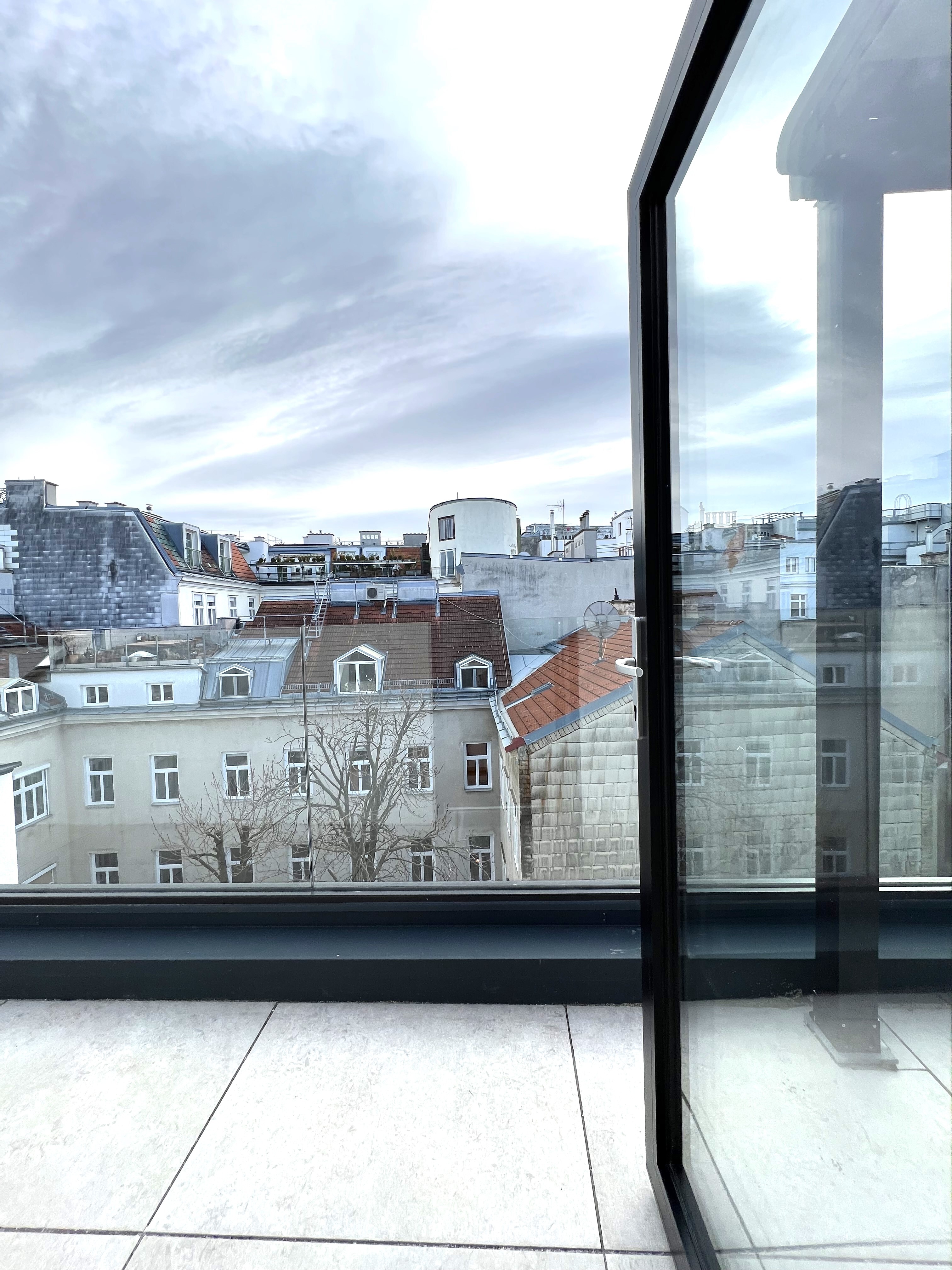 Zollergasse 7 – It's 7