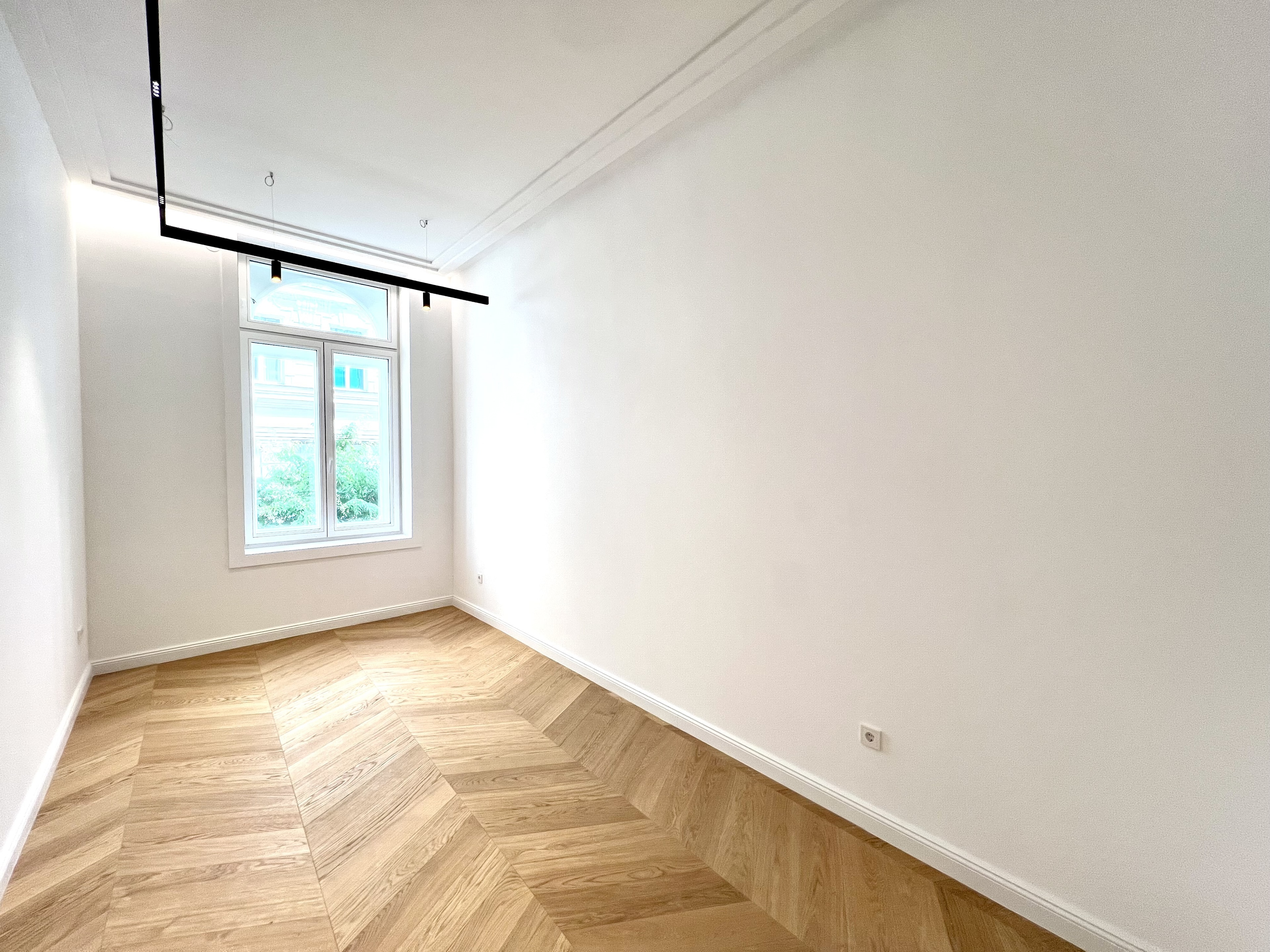 Zollergasse 7 – It's 7