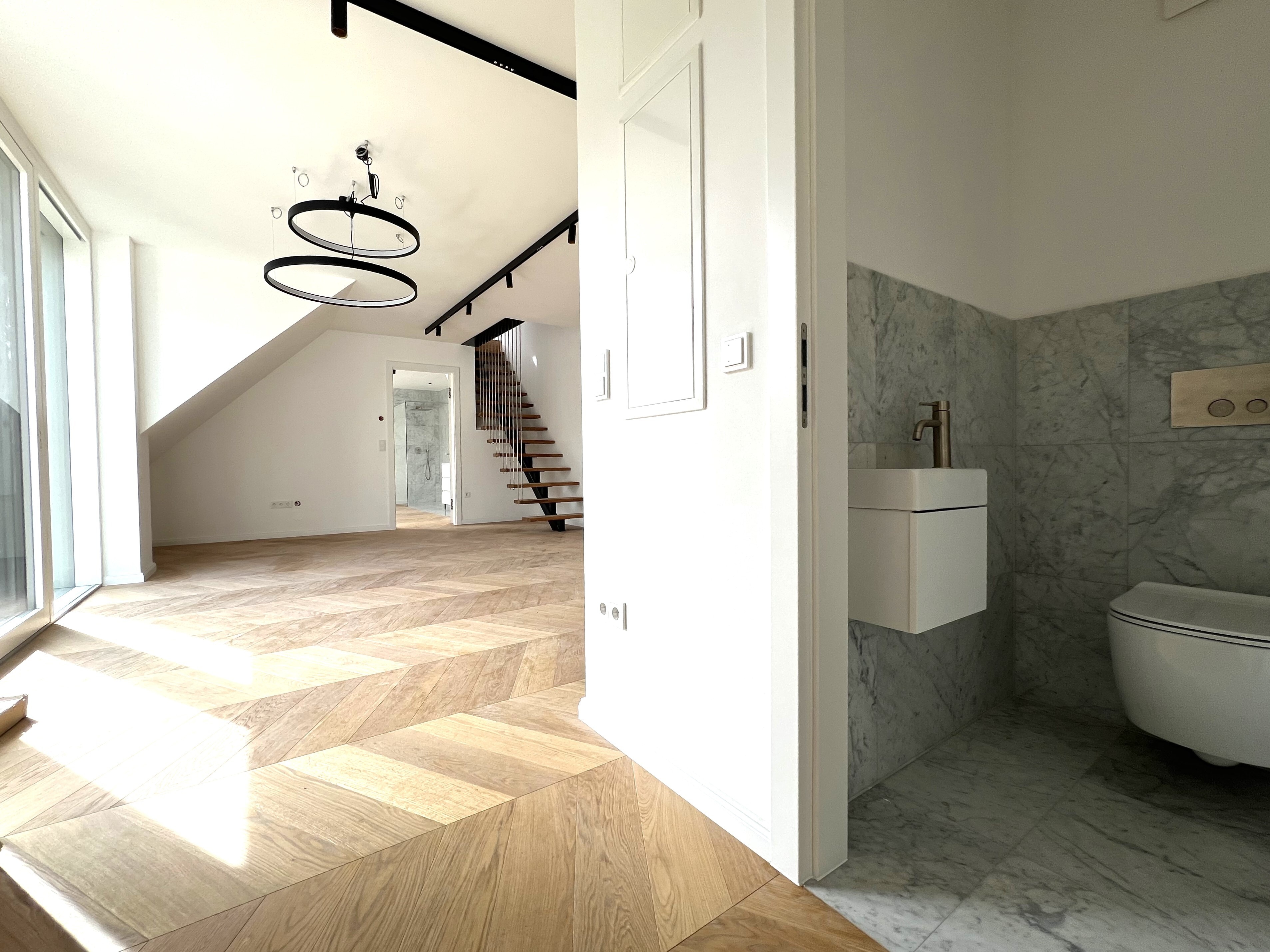 Zollergasse 7 – It's 7