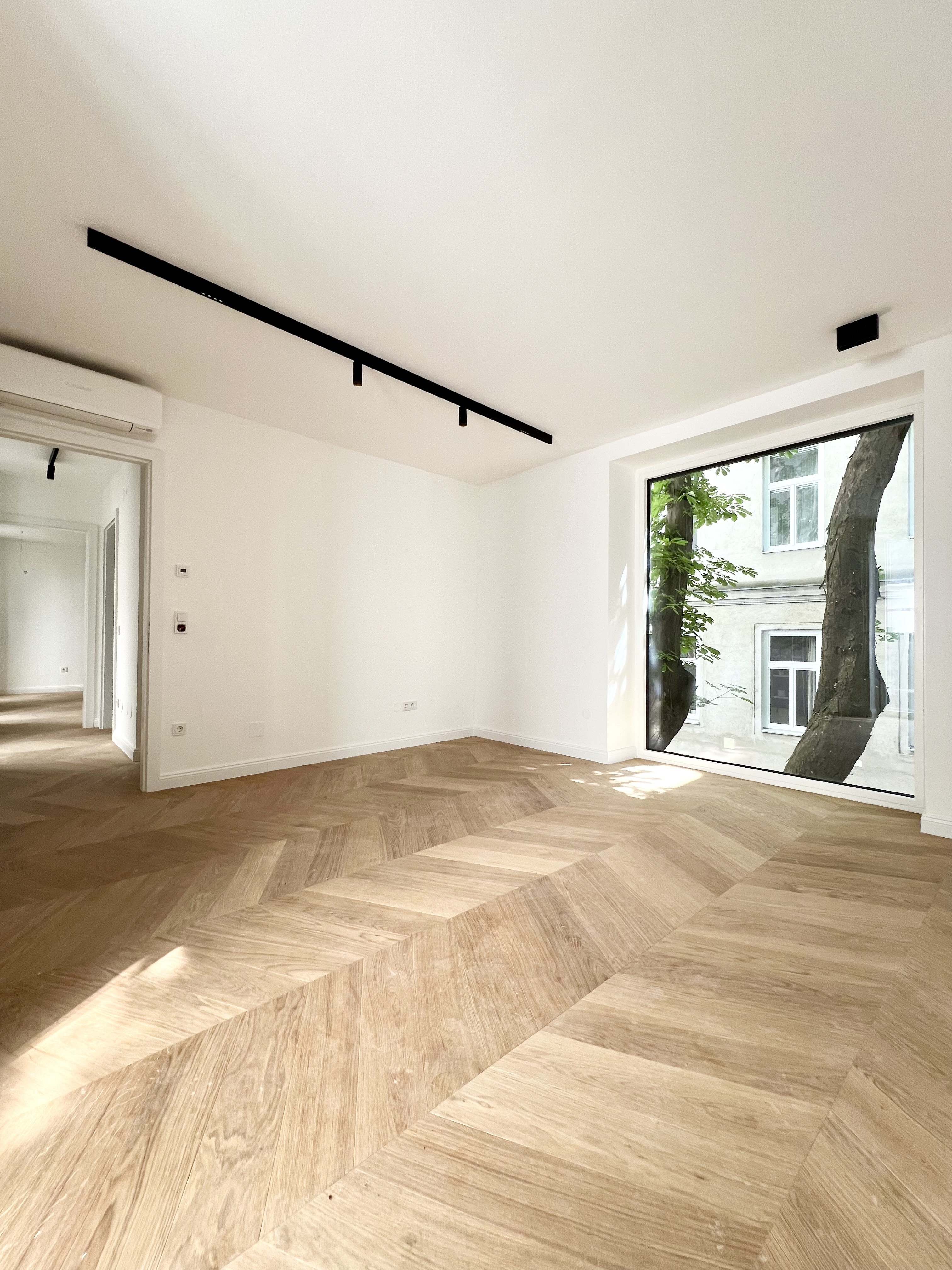 Zollergasse 7 – It's 7