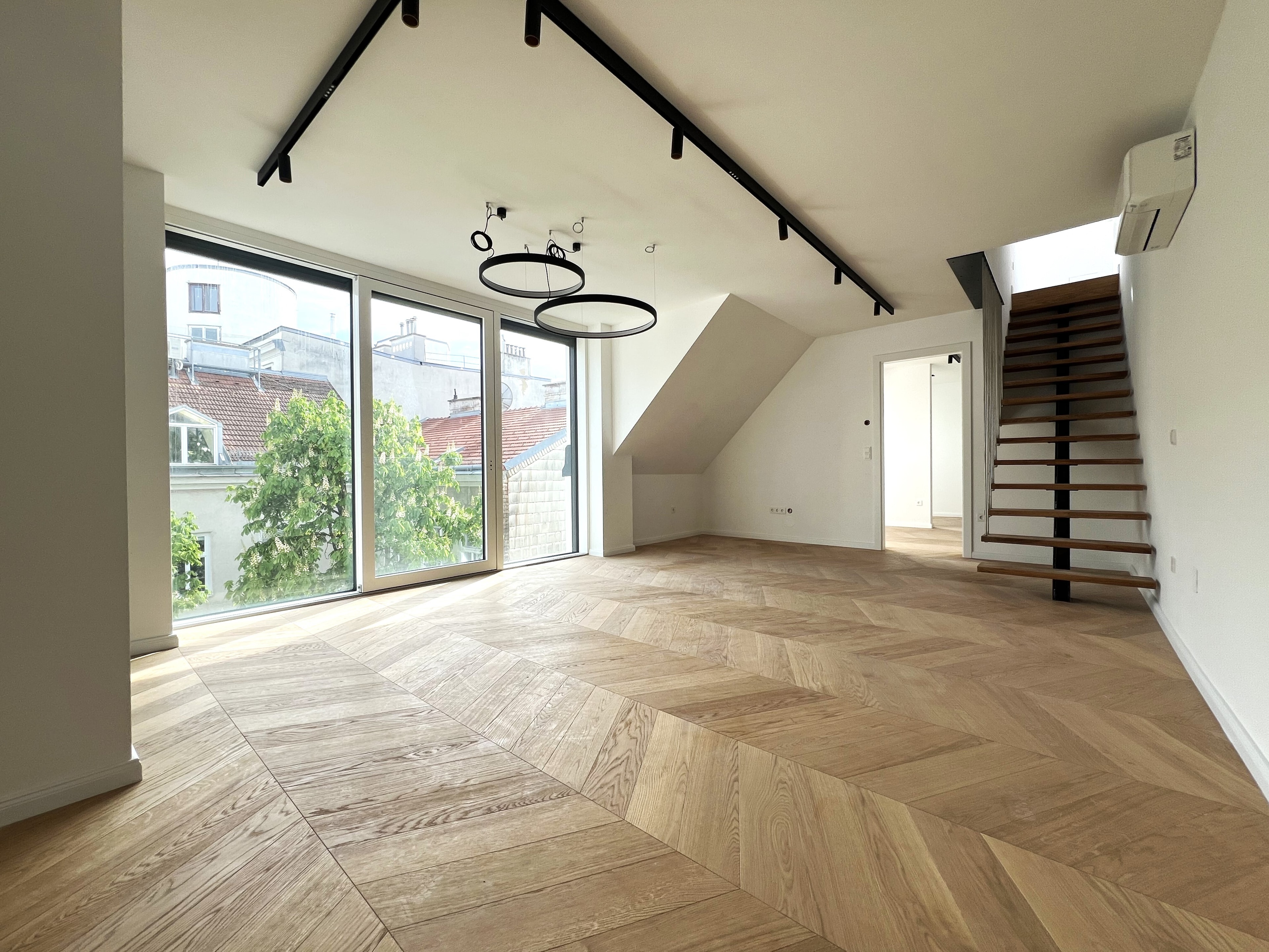 Zollergasse 7 – It's 7