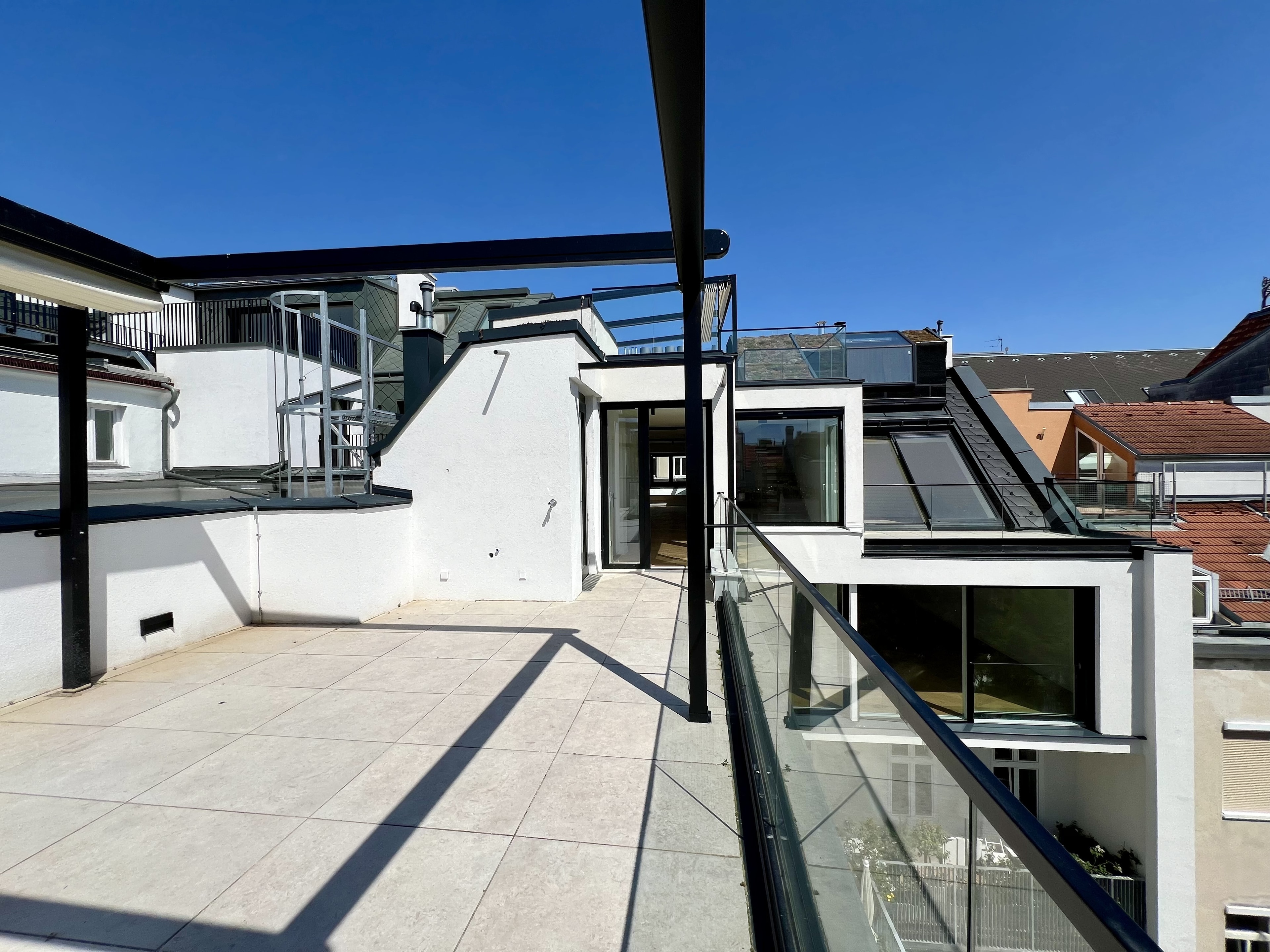 Zollergasse 7 – It's 7