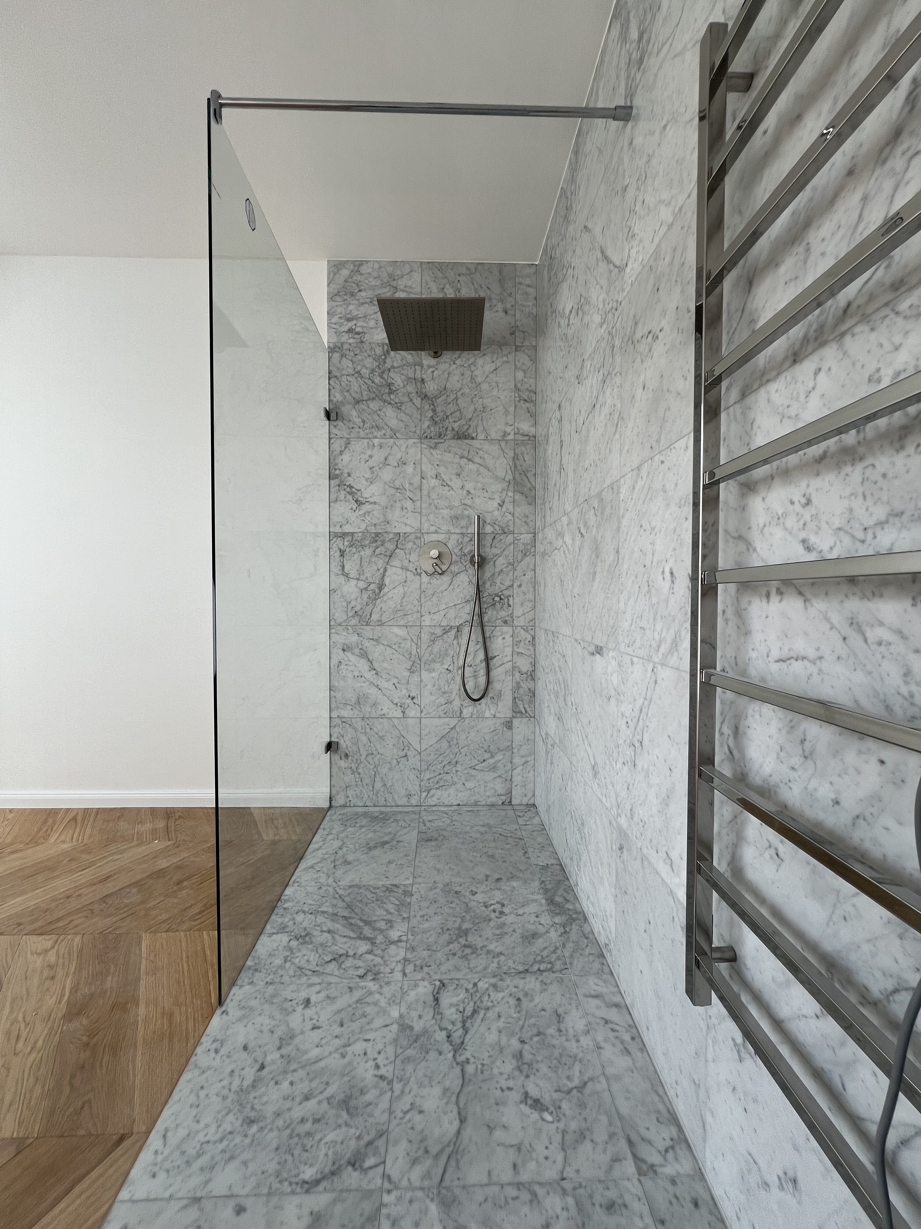 Zollergasse 7 – It's 7