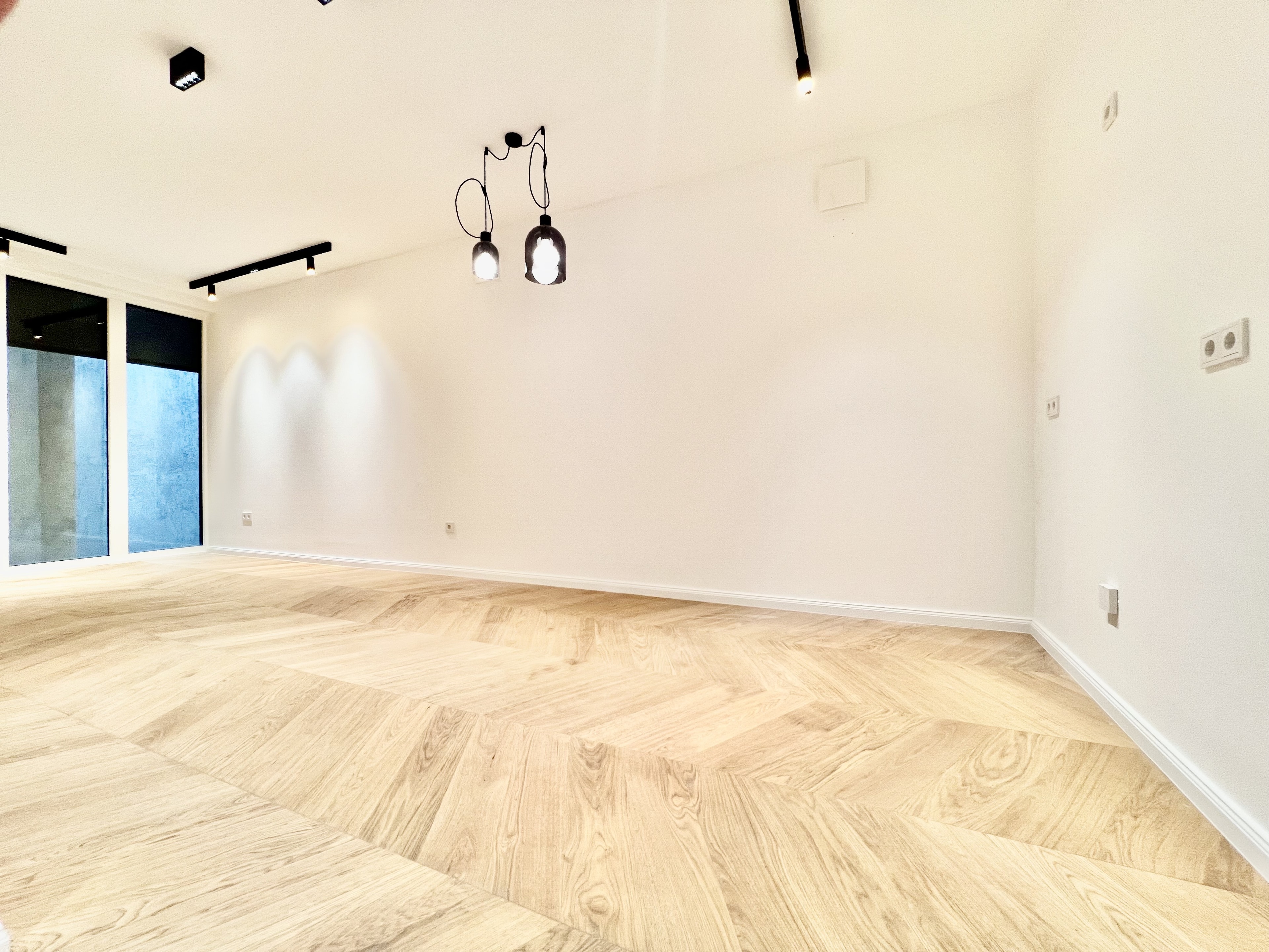 Zollergasse 7 – It's 7