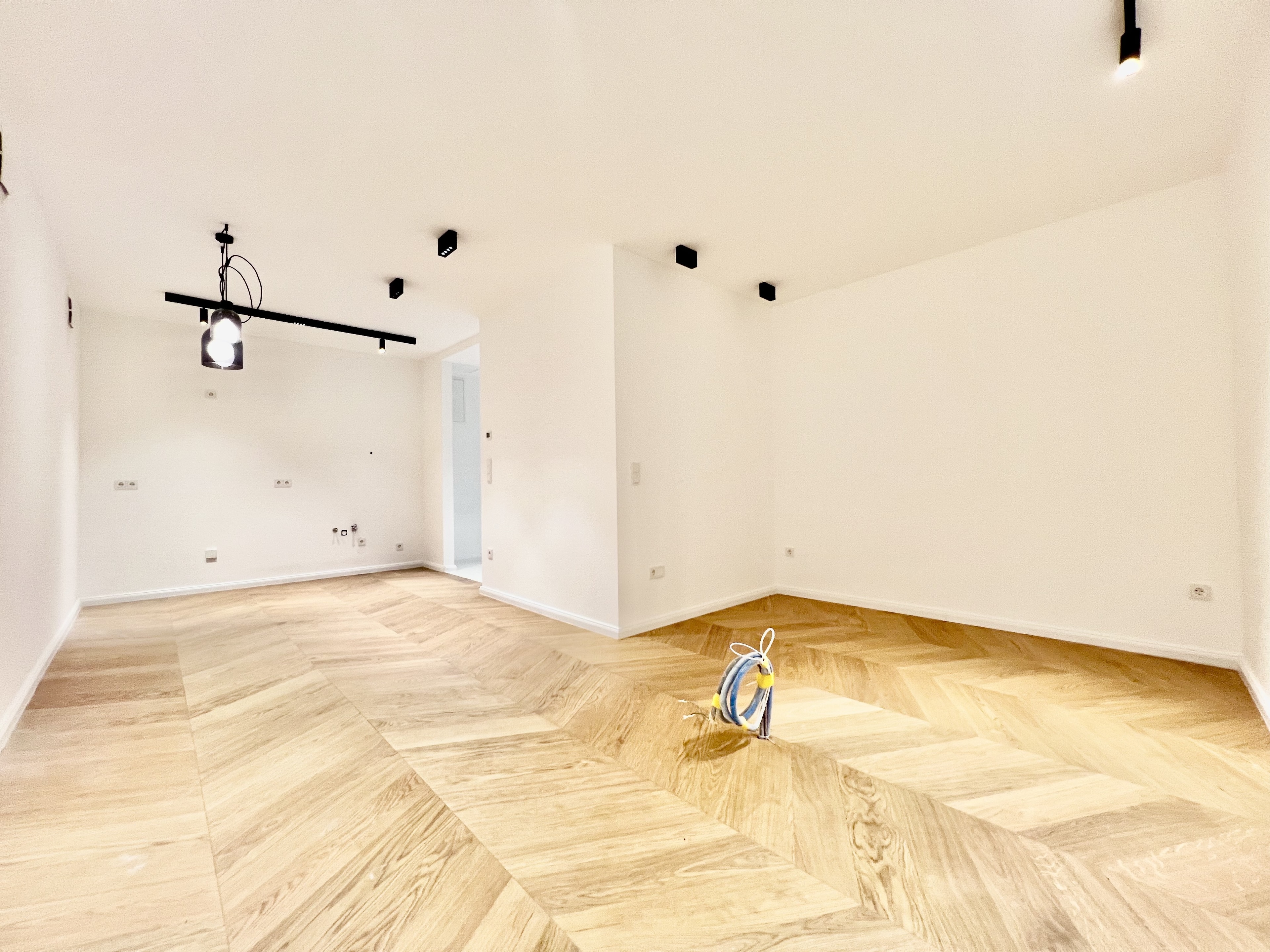 Zollergasse 7 – It's 7